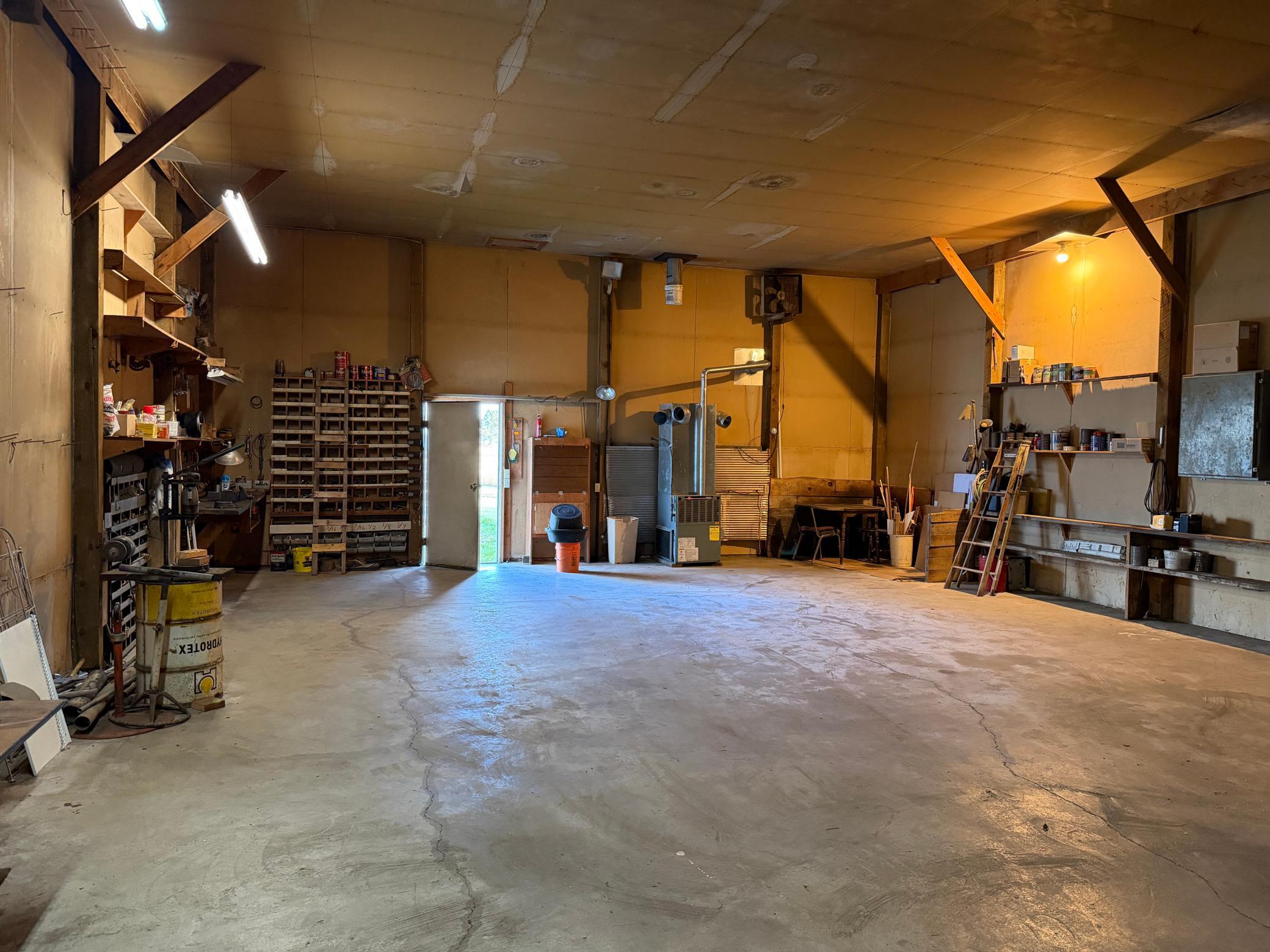 main property photo 15