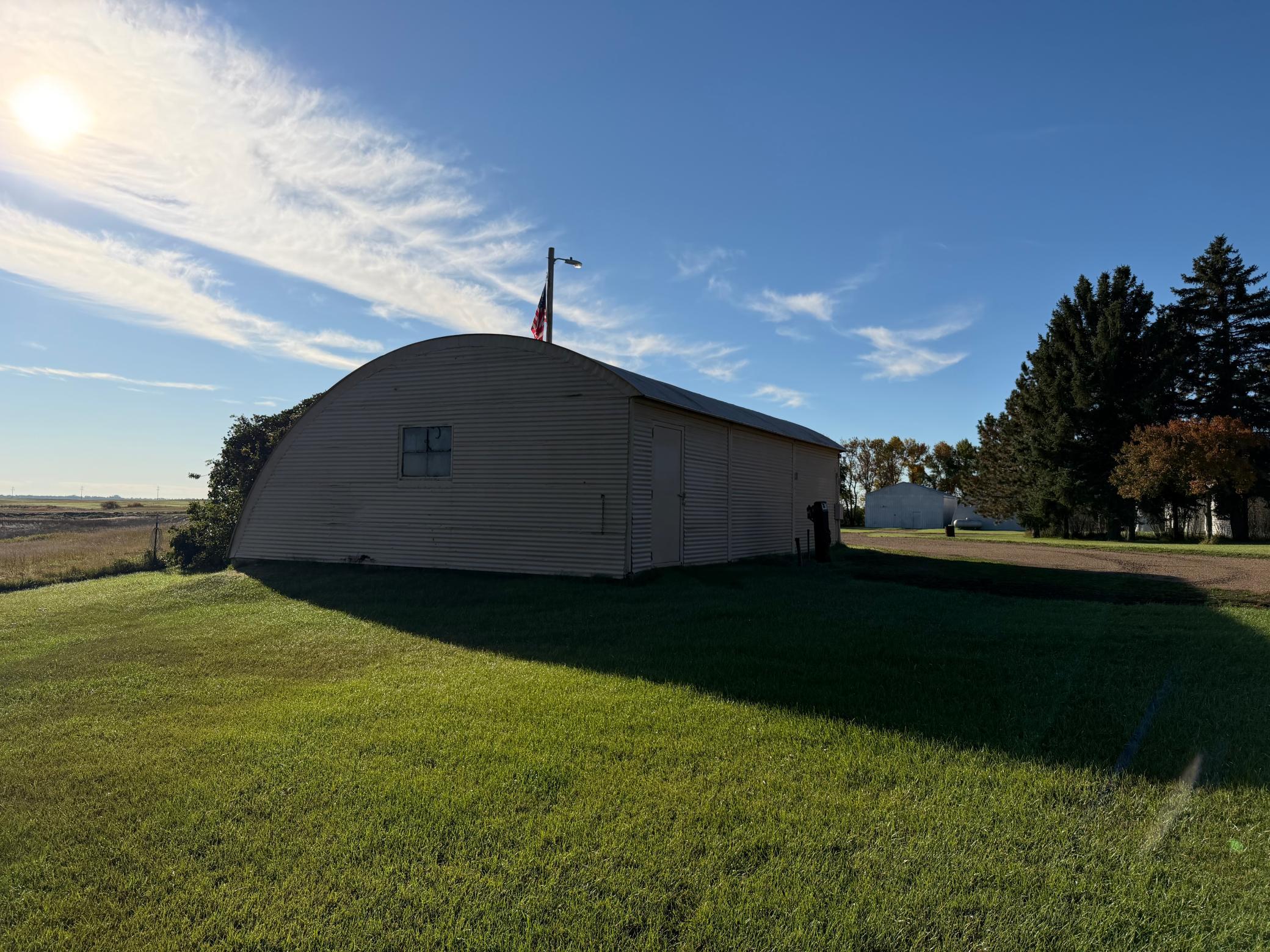 main property photo 17