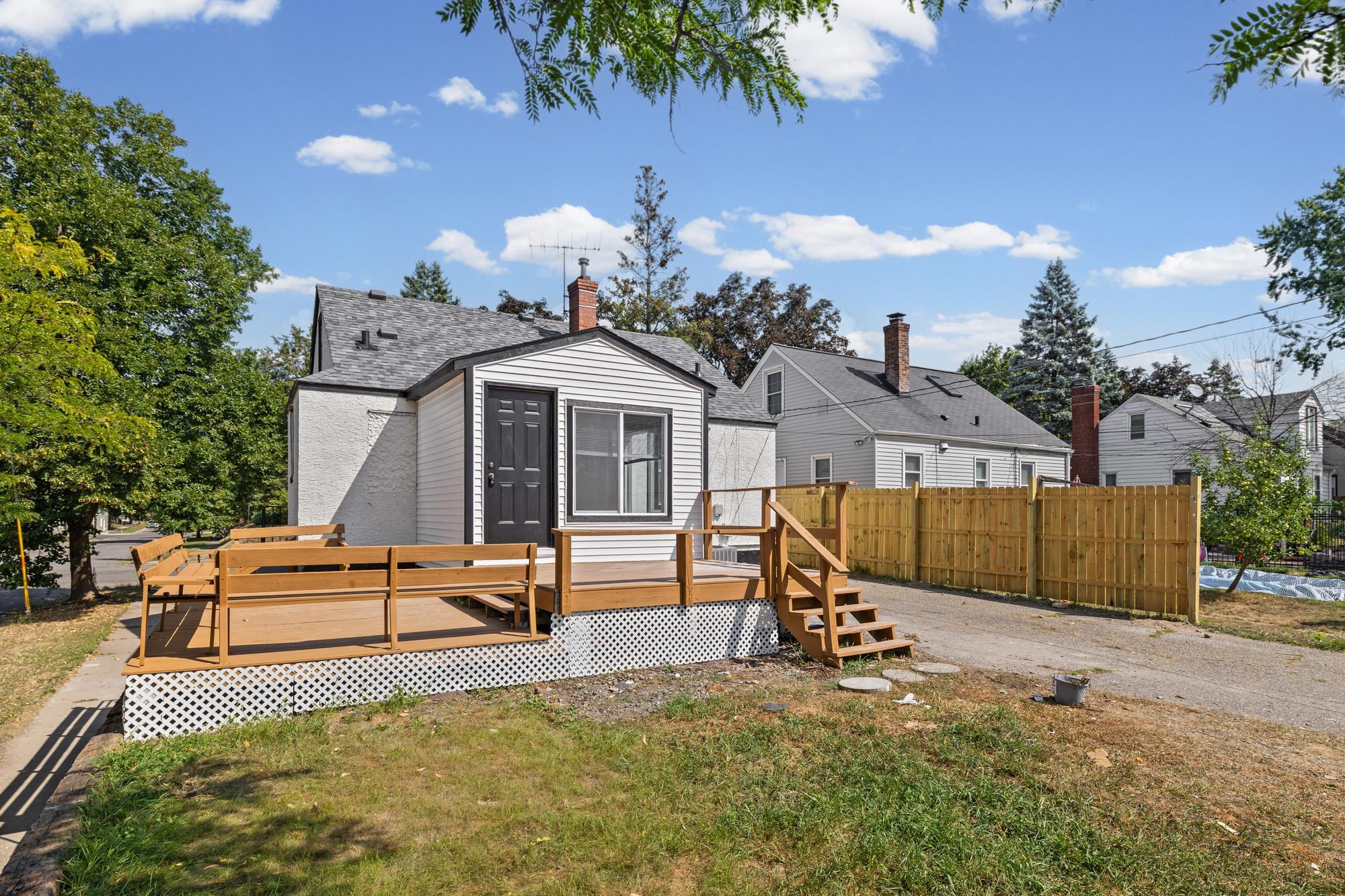 main property photo 43