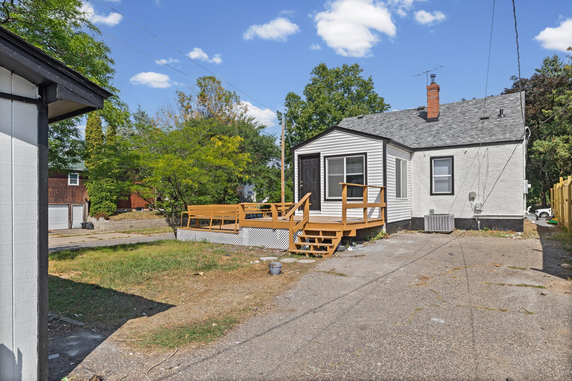main property photo 47