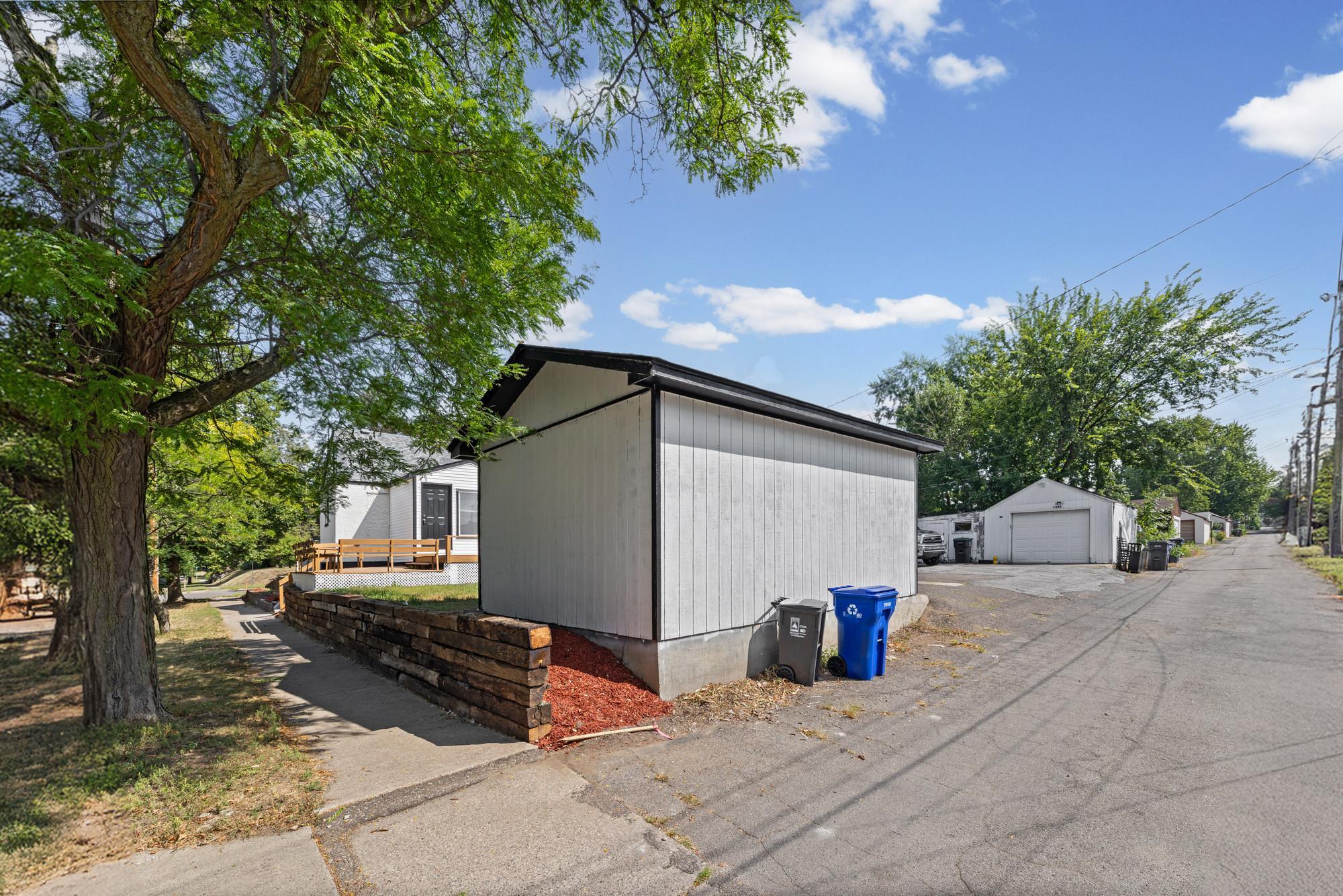 main property photo 50