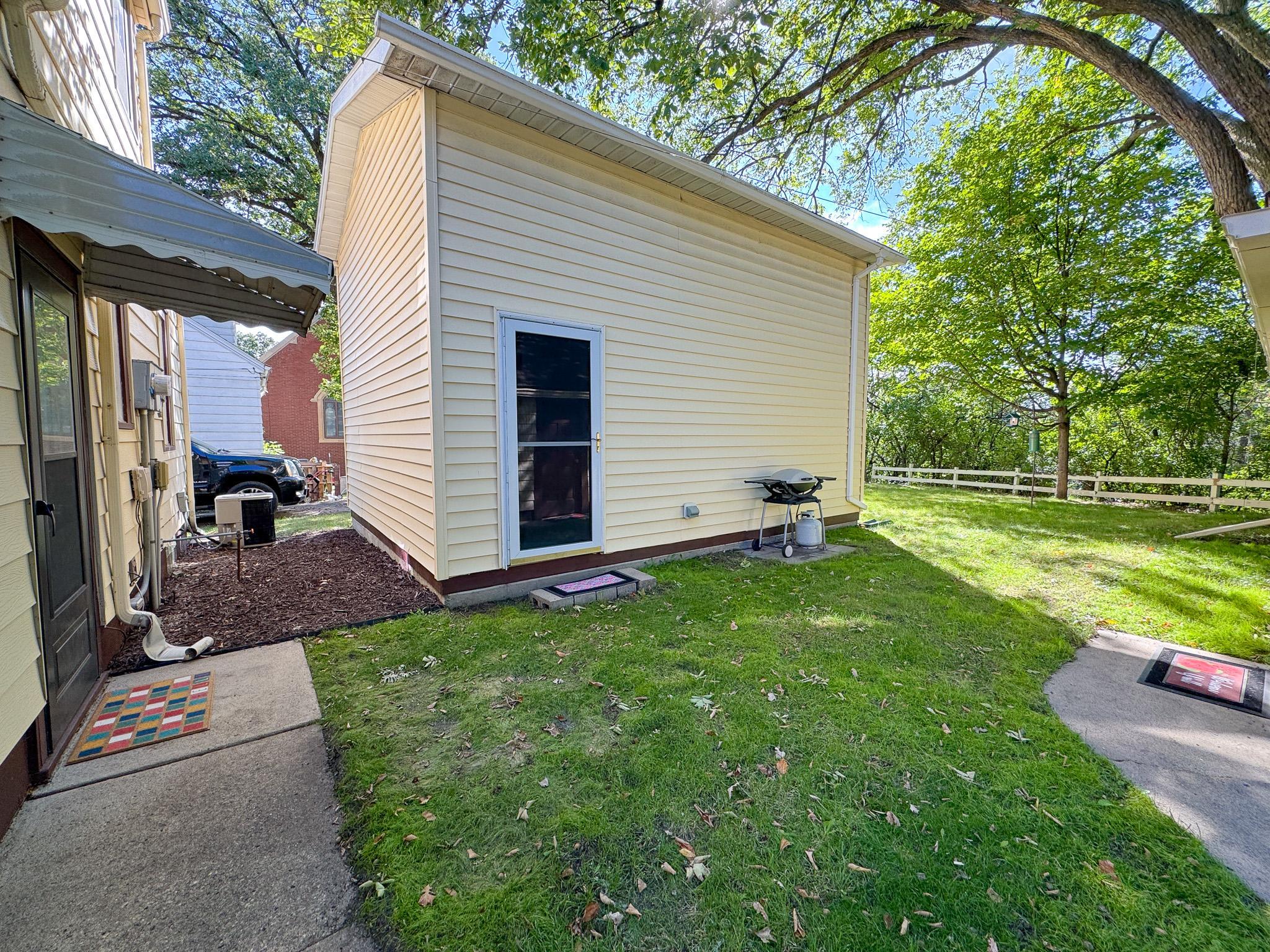 main property photo 32