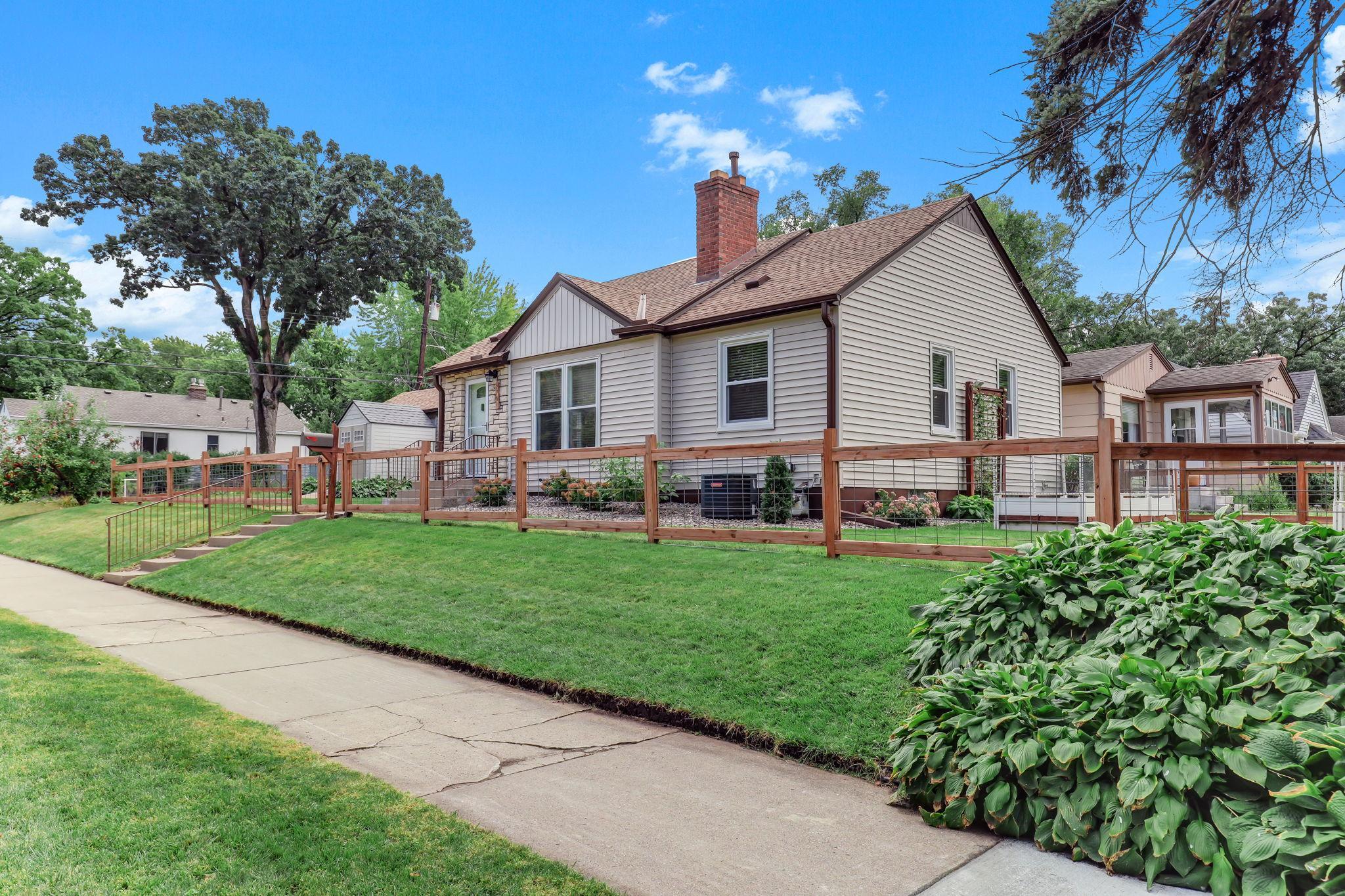 main property photo 23