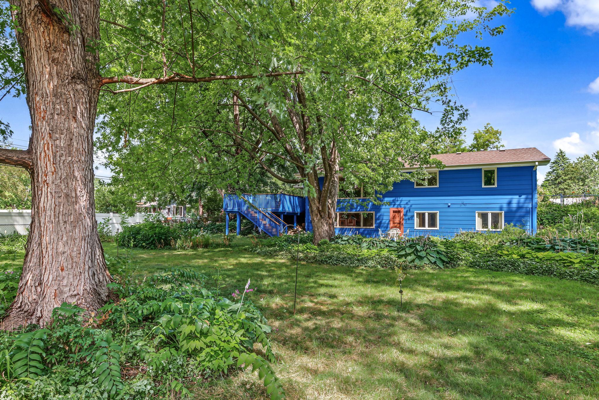 main property photo 40