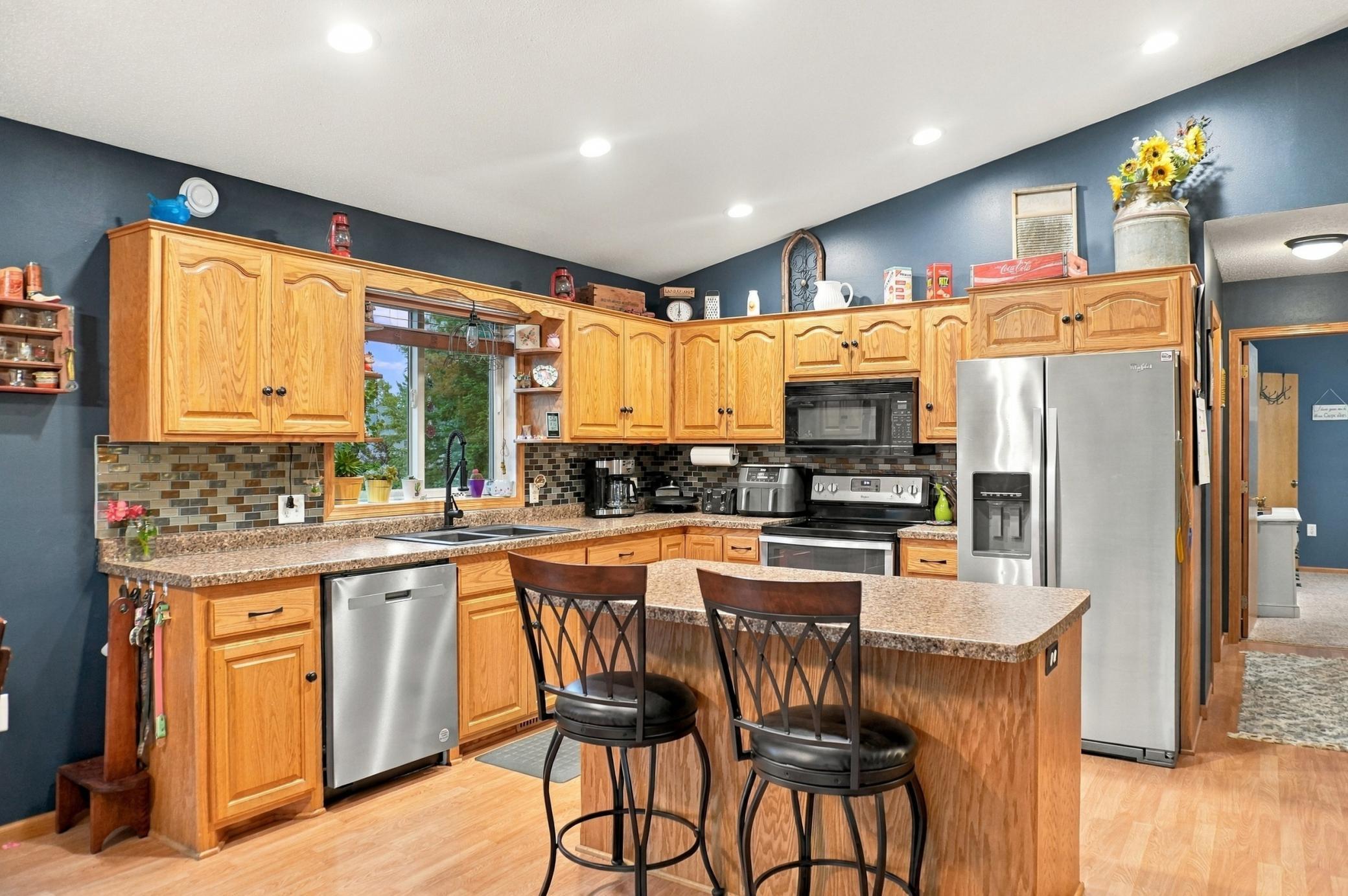 main property photo 4