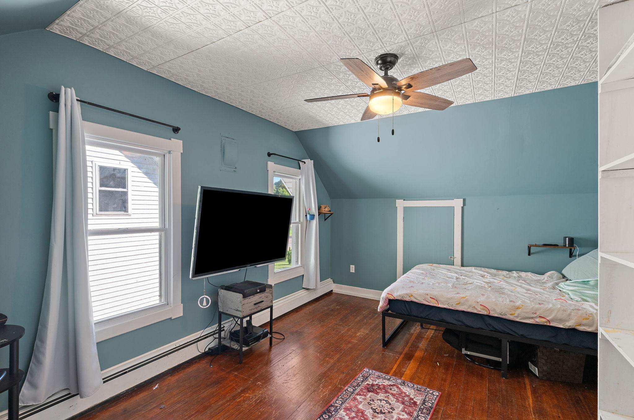 main property photo 34