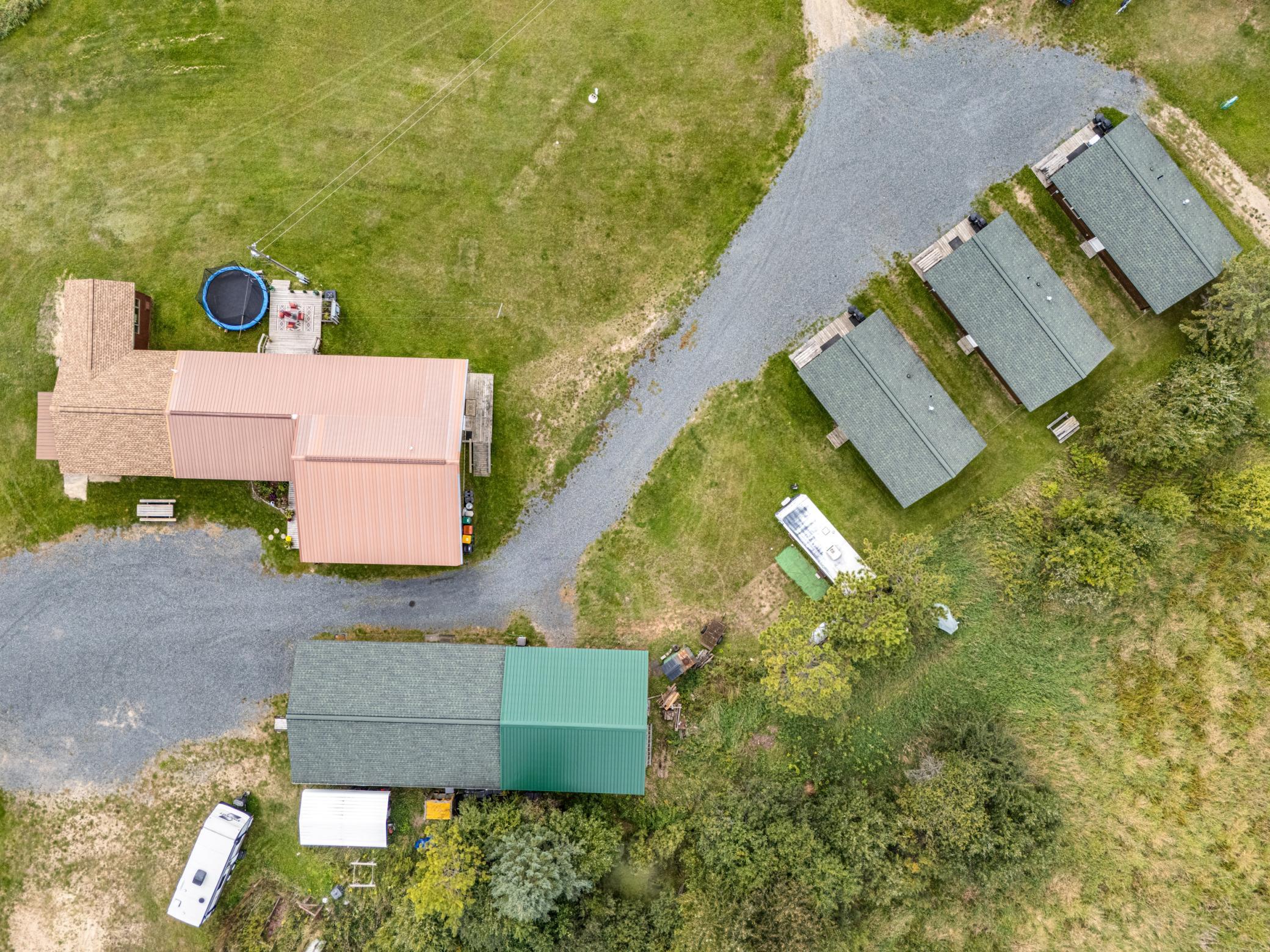 main property photo 40