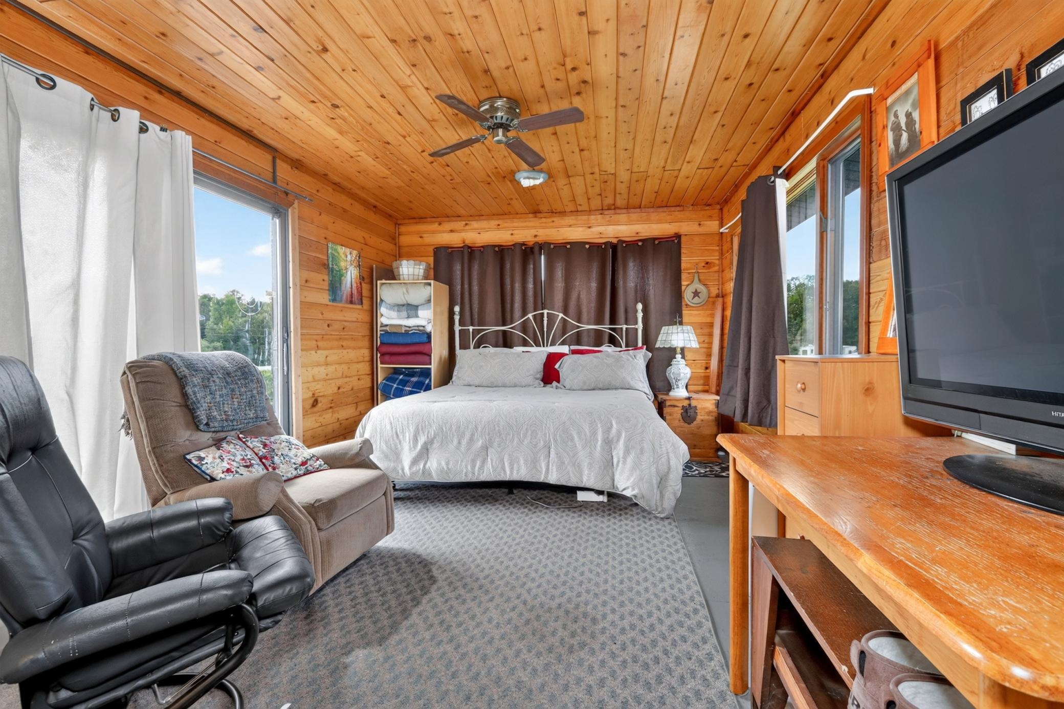 main property photo 44