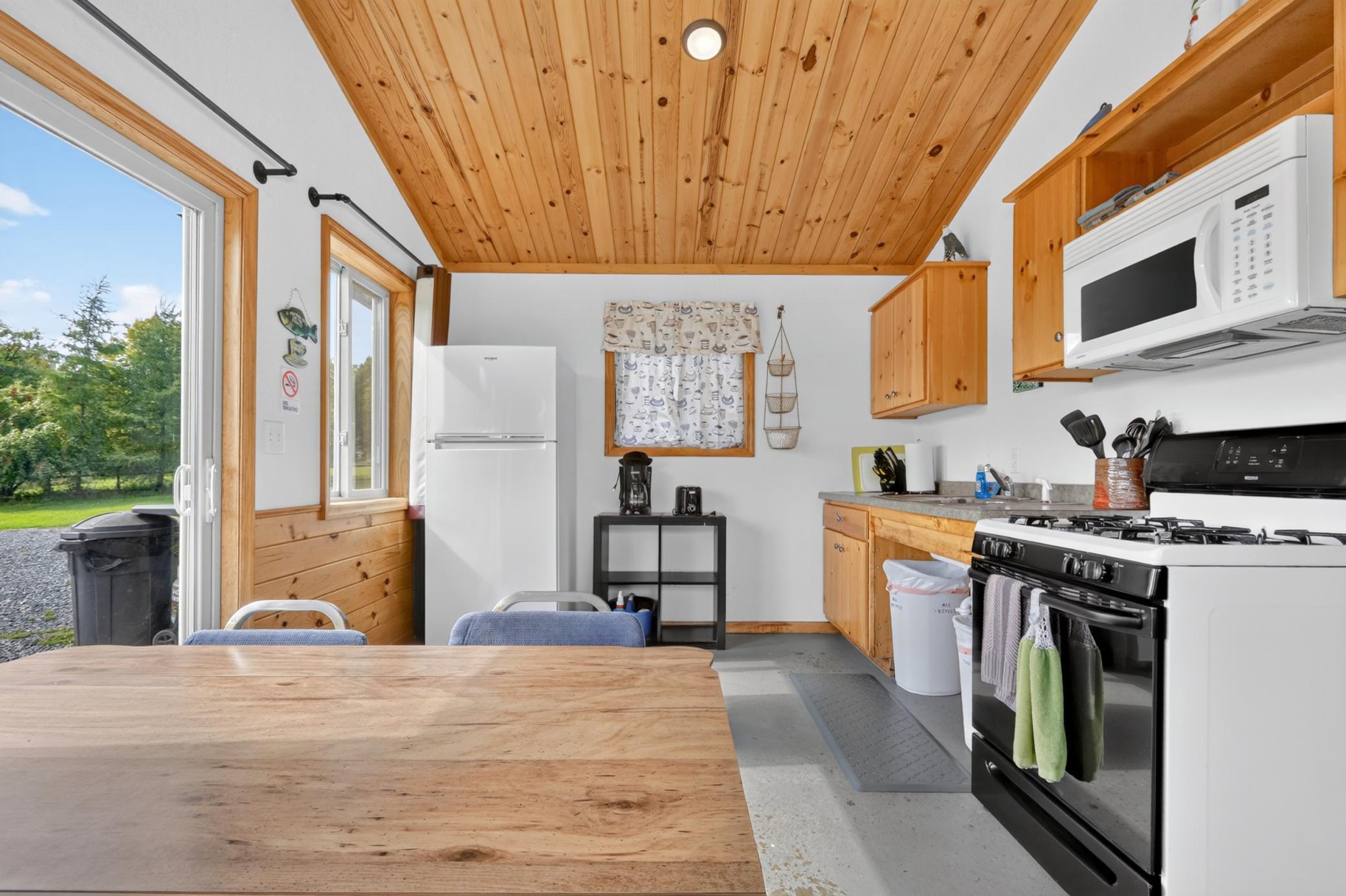 main property photo 50