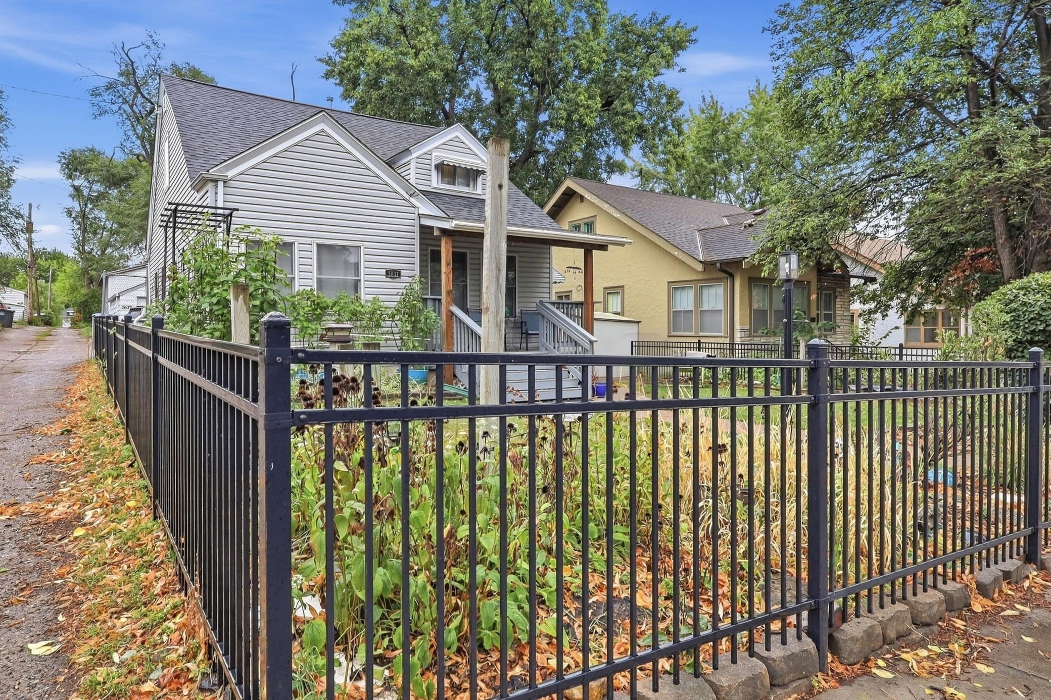 main property photo 2