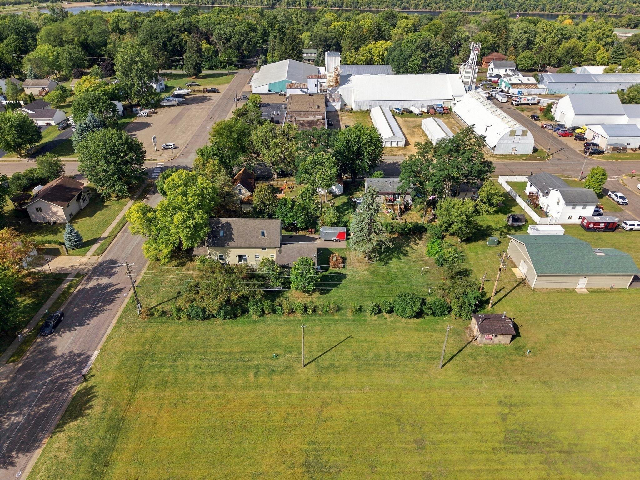 main property photo 43