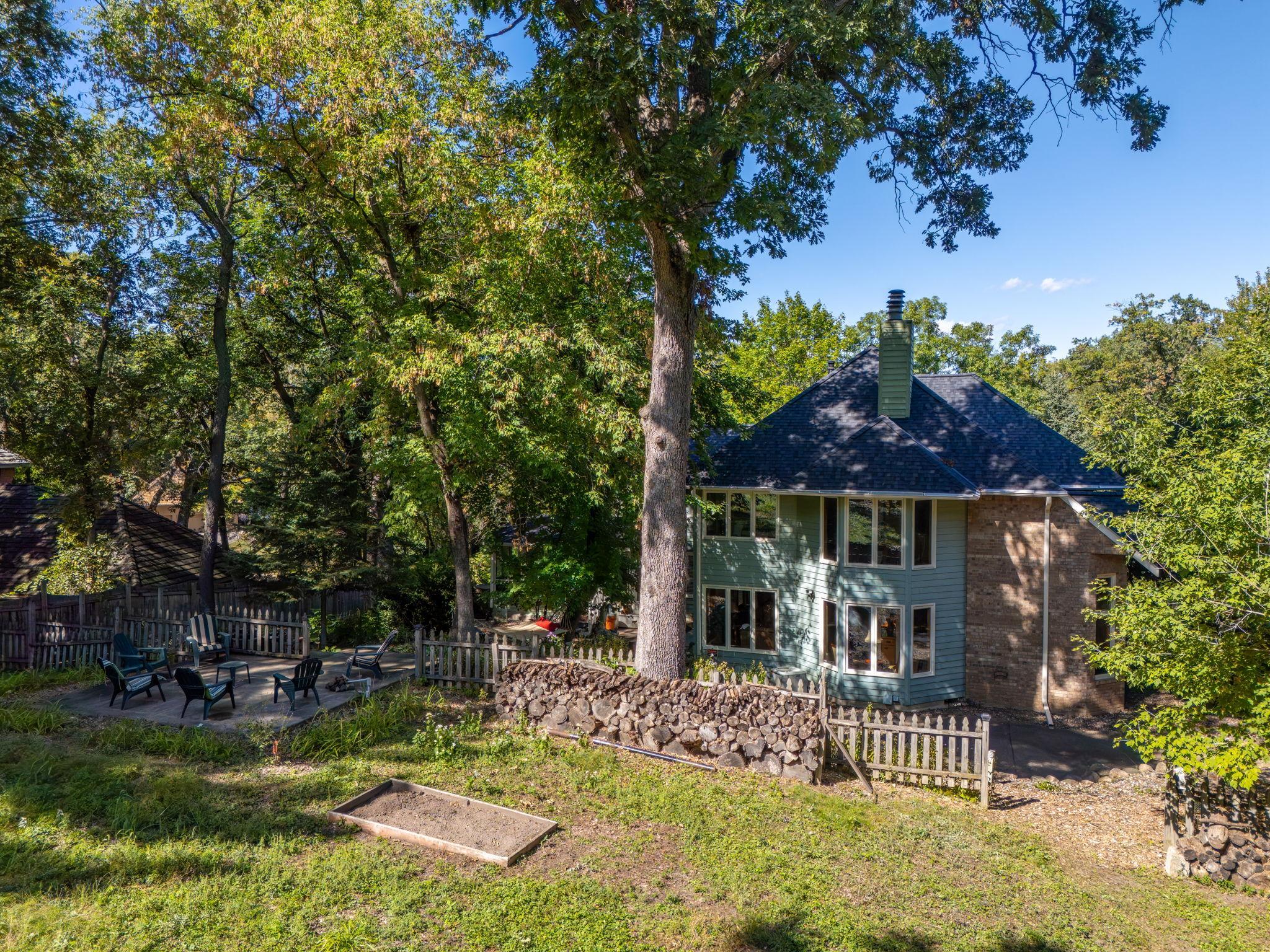 main property photo 78