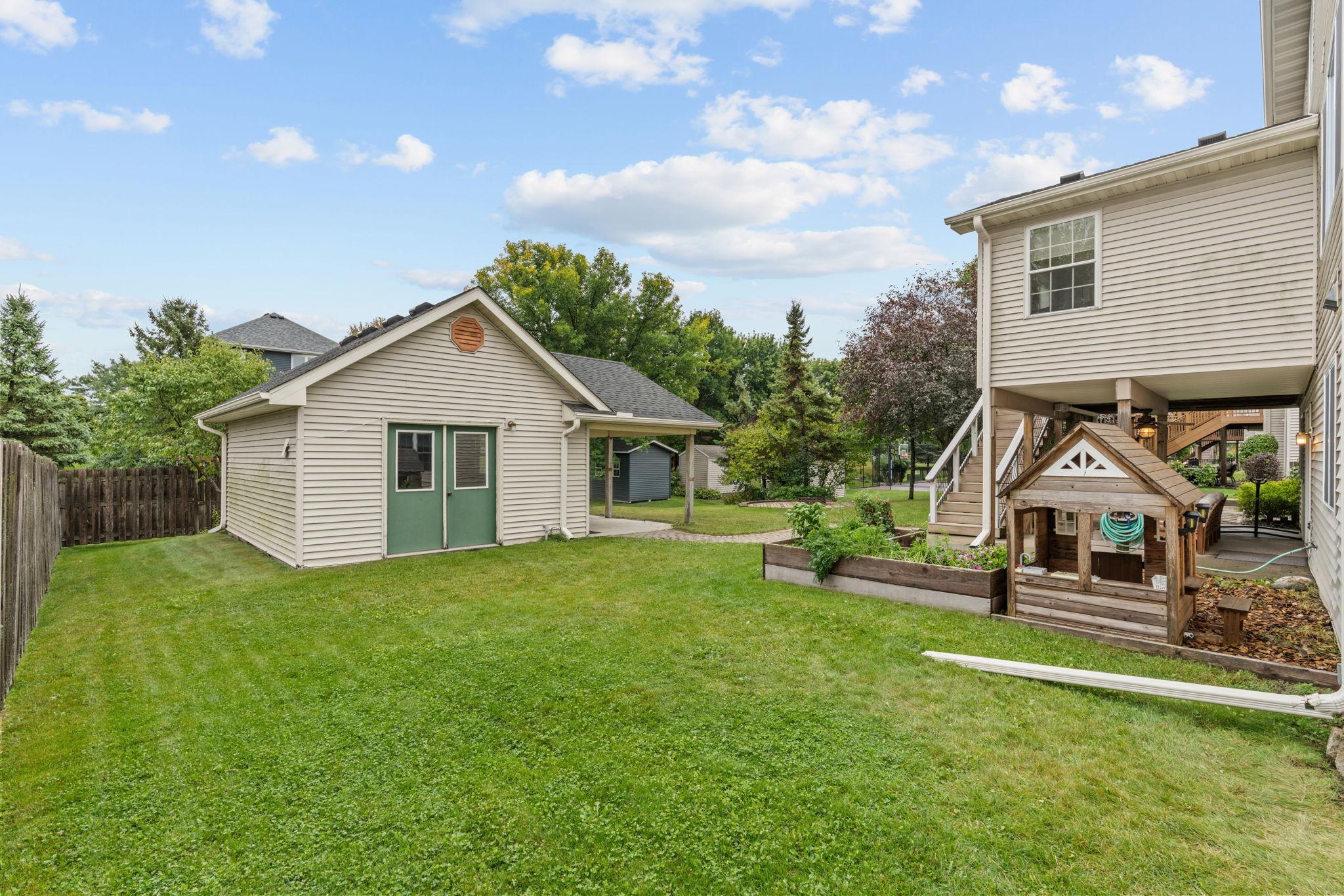 main property photo 9