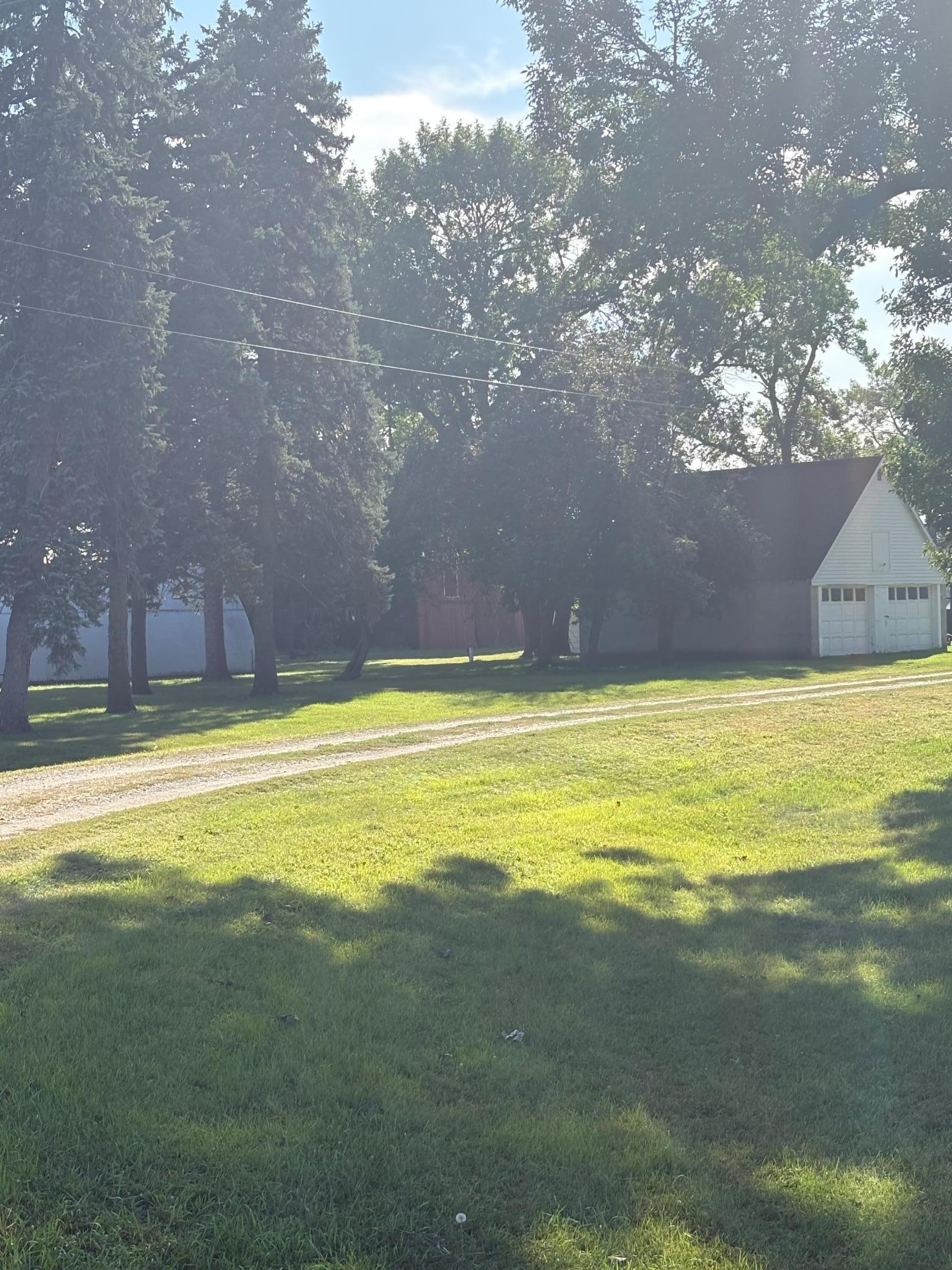 main property photo 41