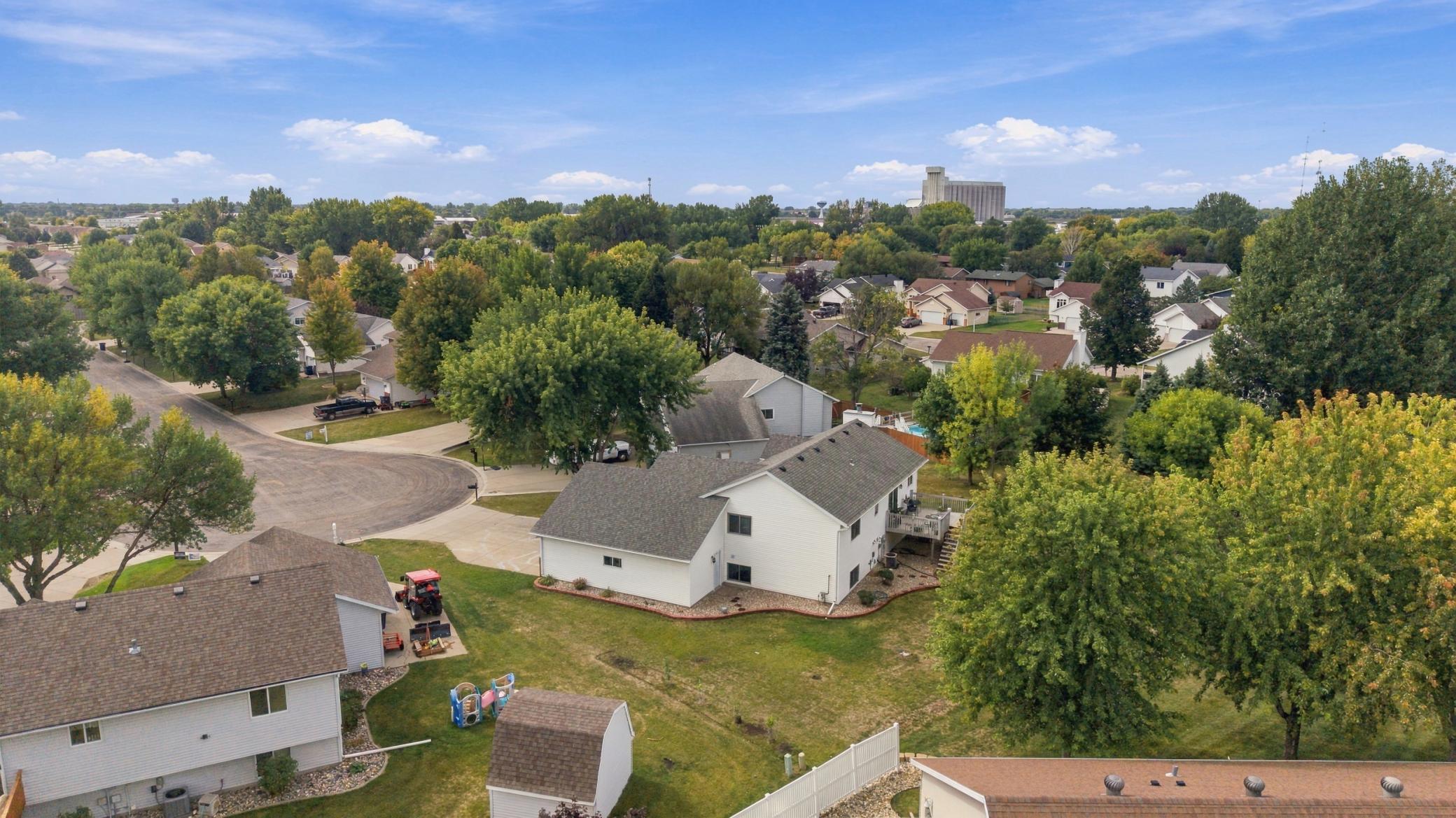 main property photo 40
