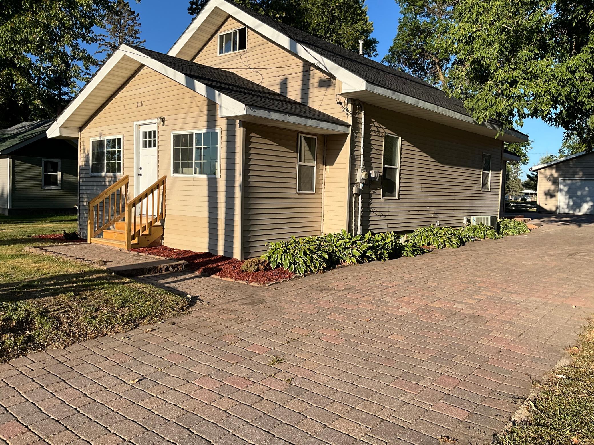 main property photo 32