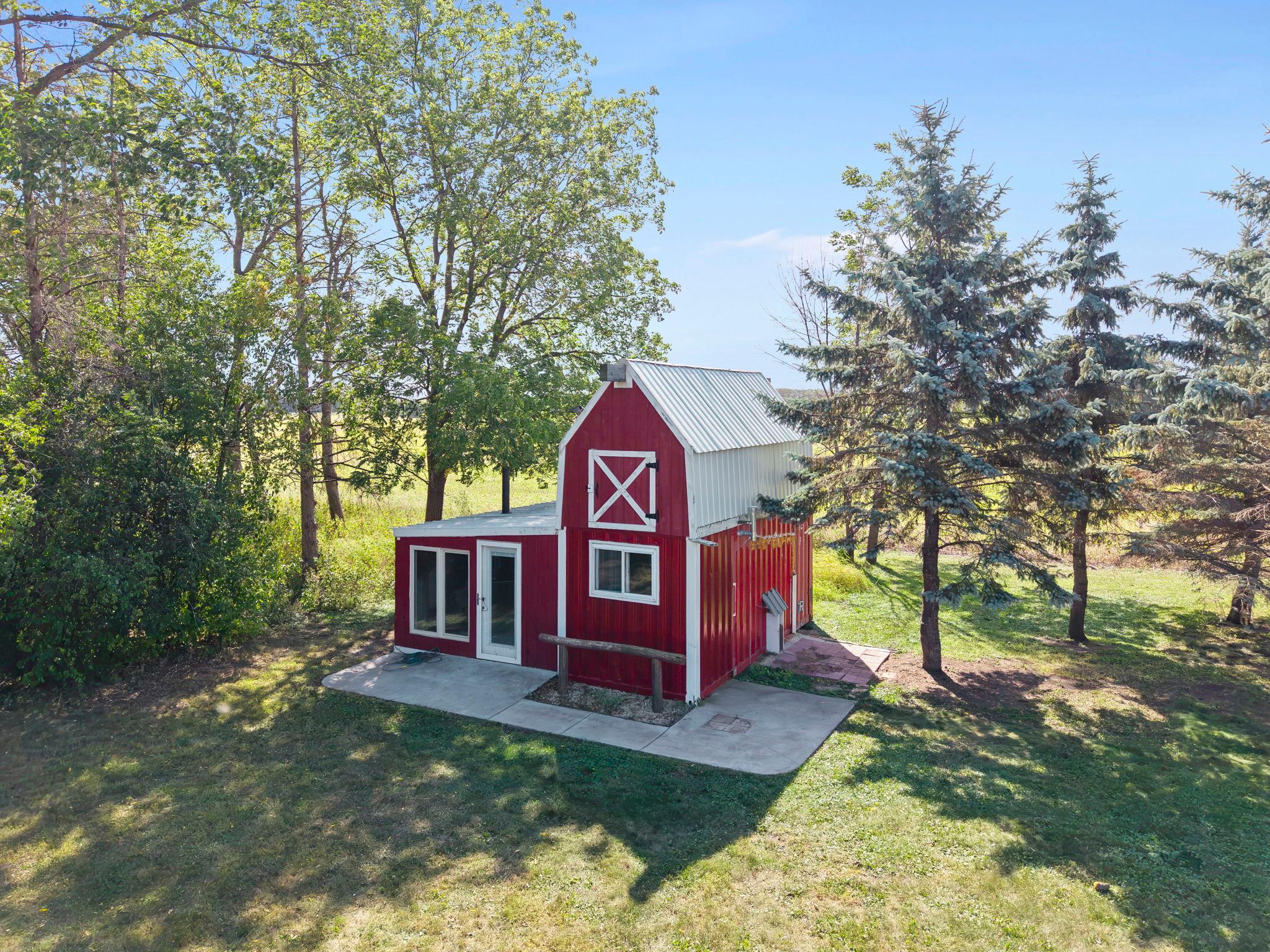 main property photo 4