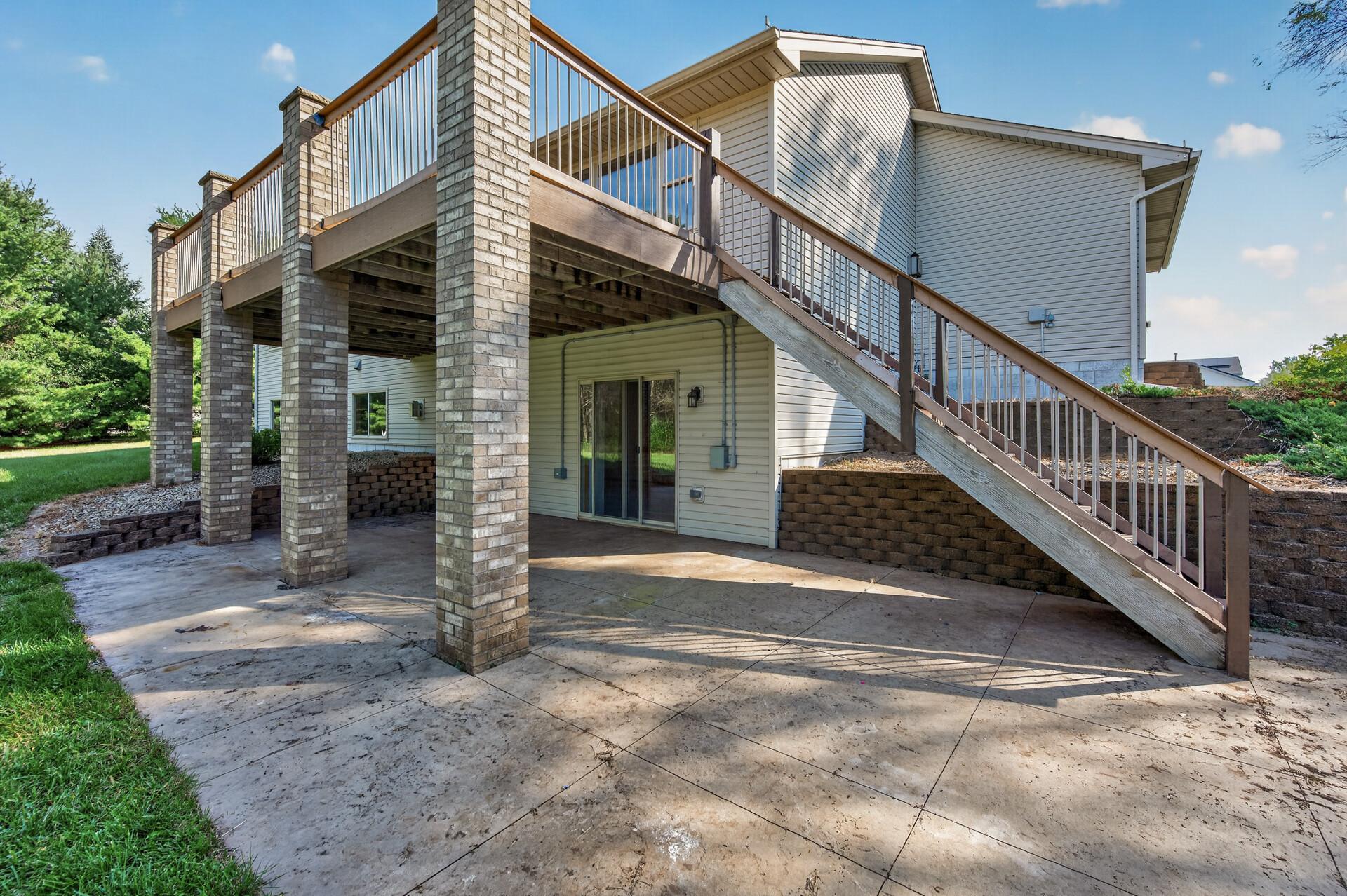 main property photo 37