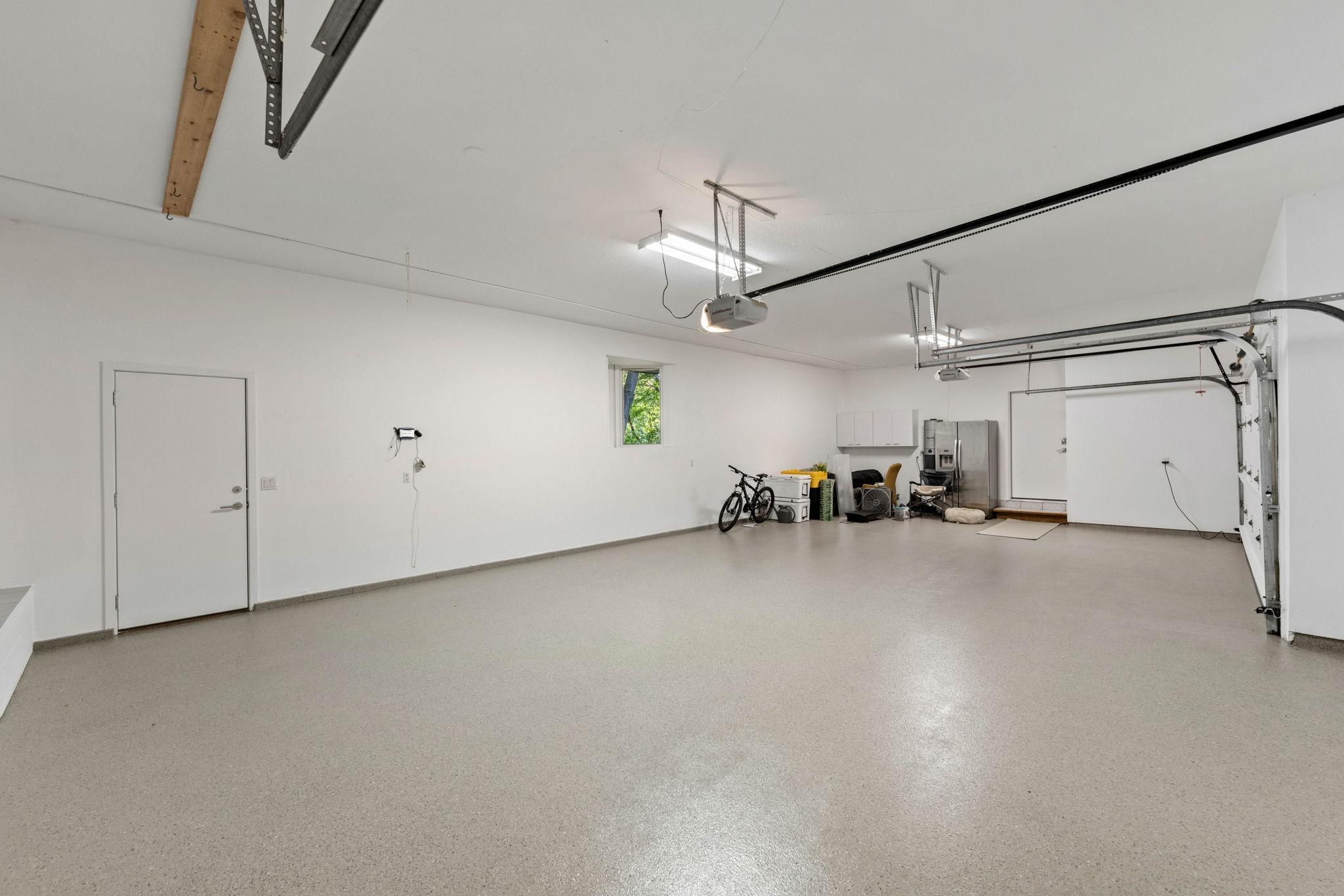 main property photo 79