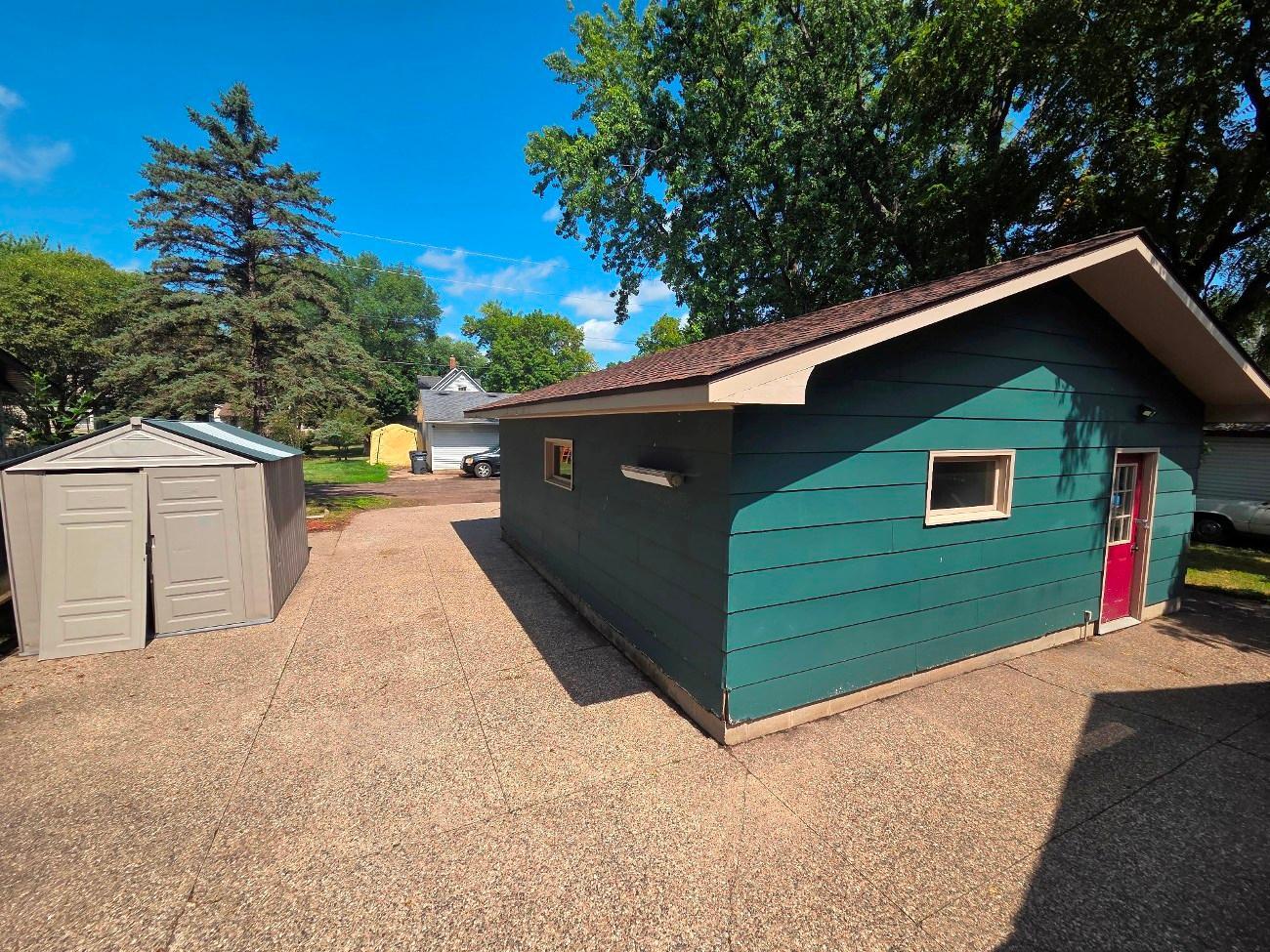 main property photo 24