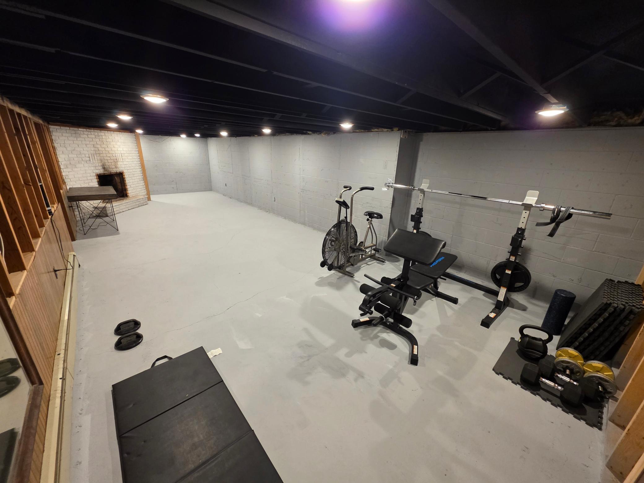 main property photo 25