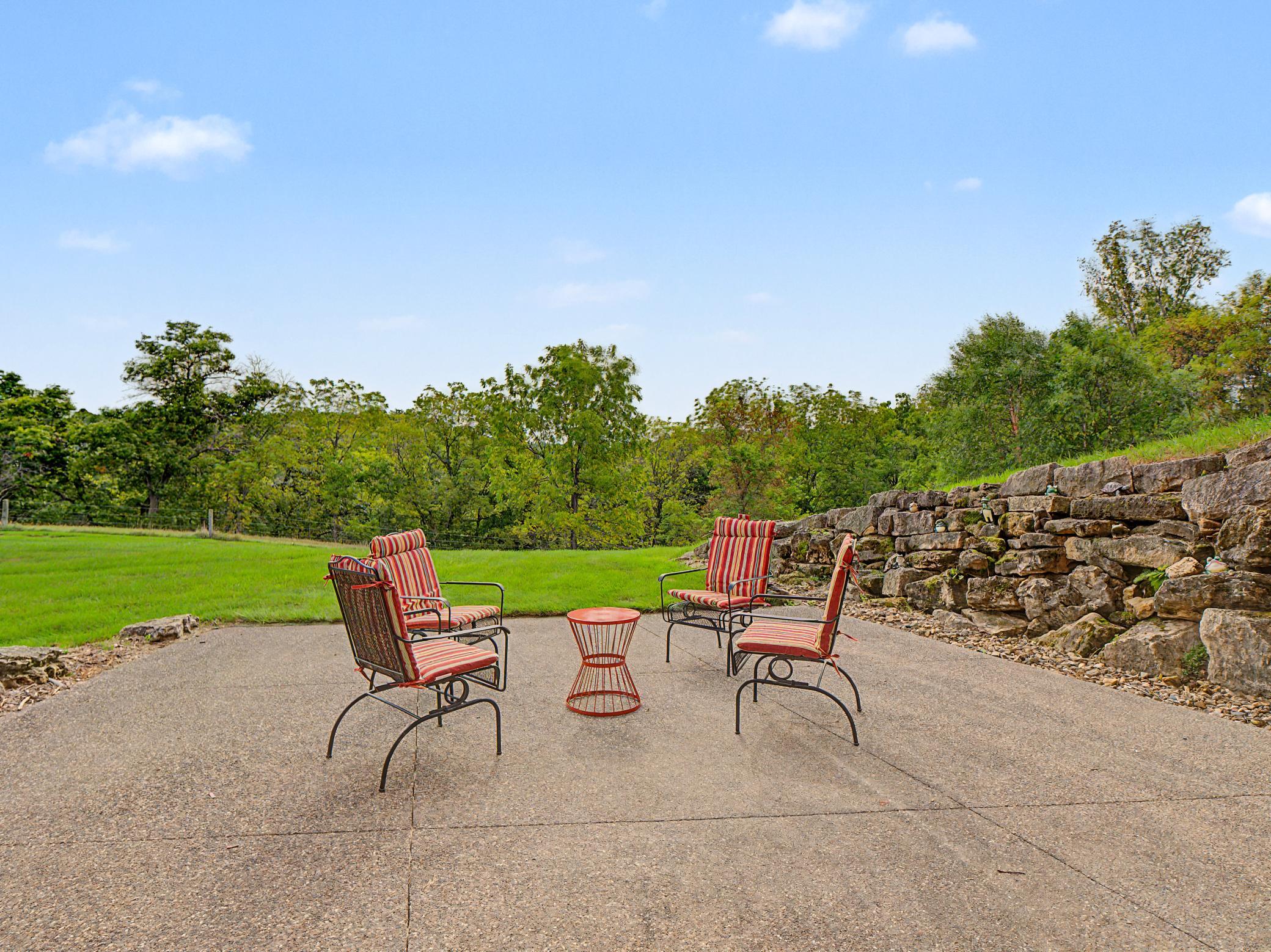main property photo 33