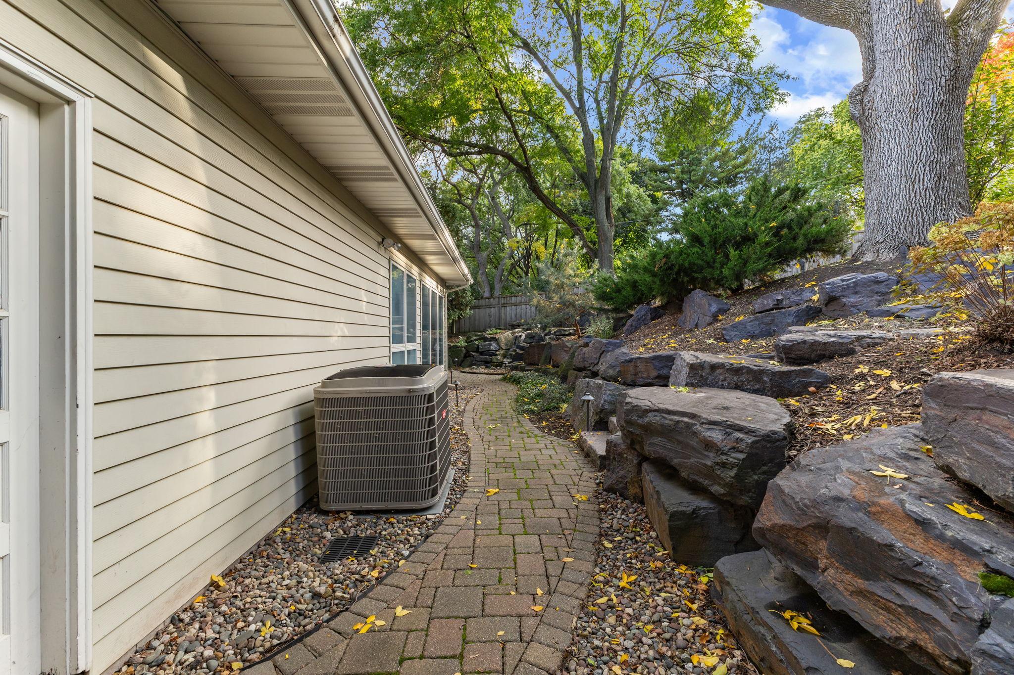 main property photo 84