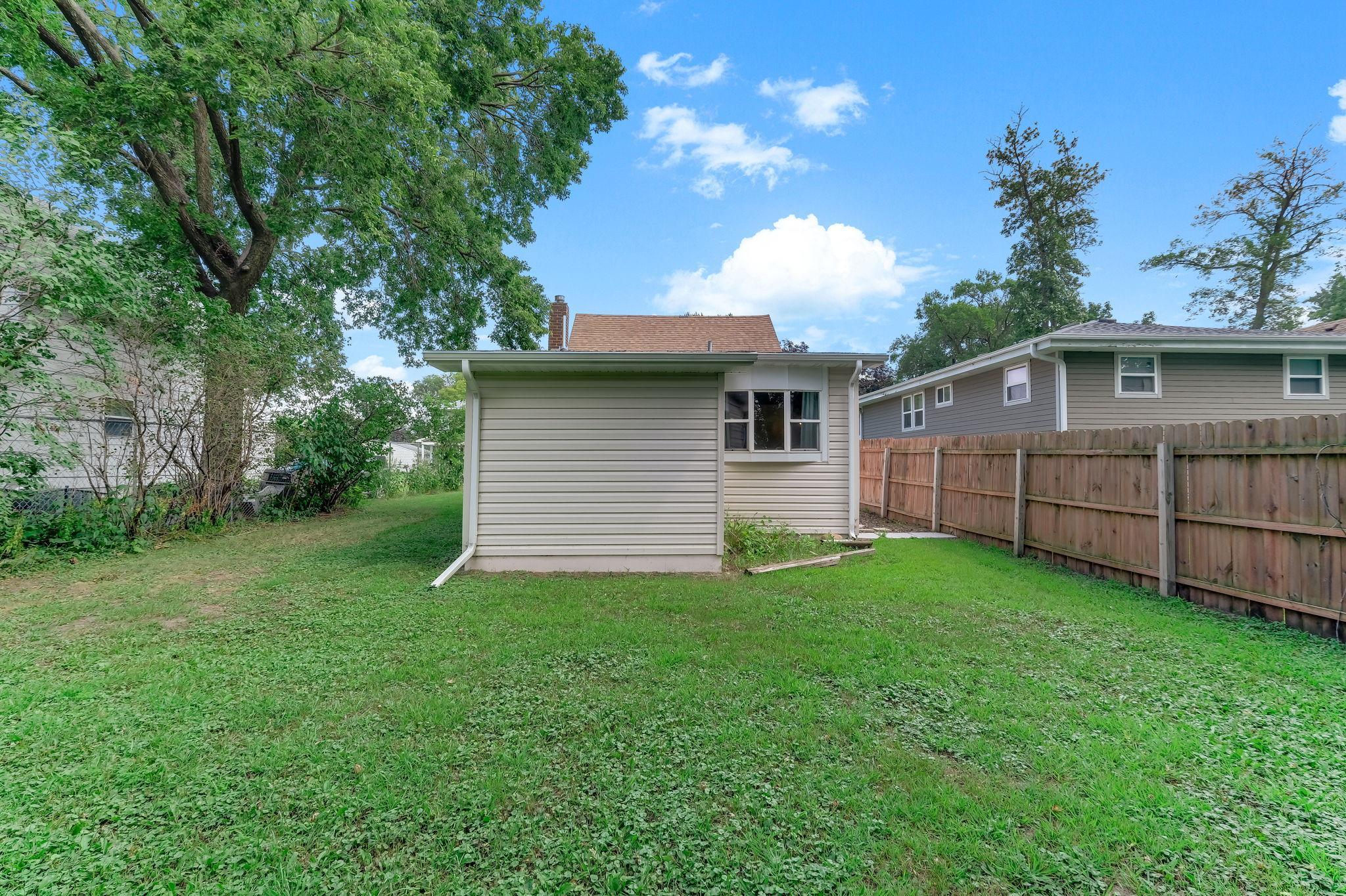 main property photo 20