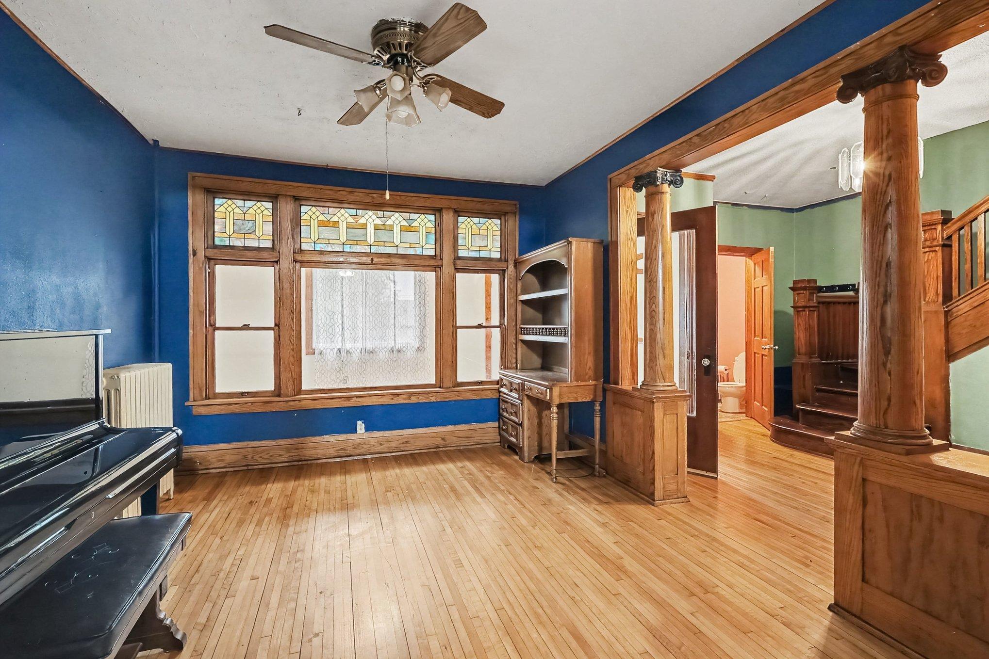 main property photo 9