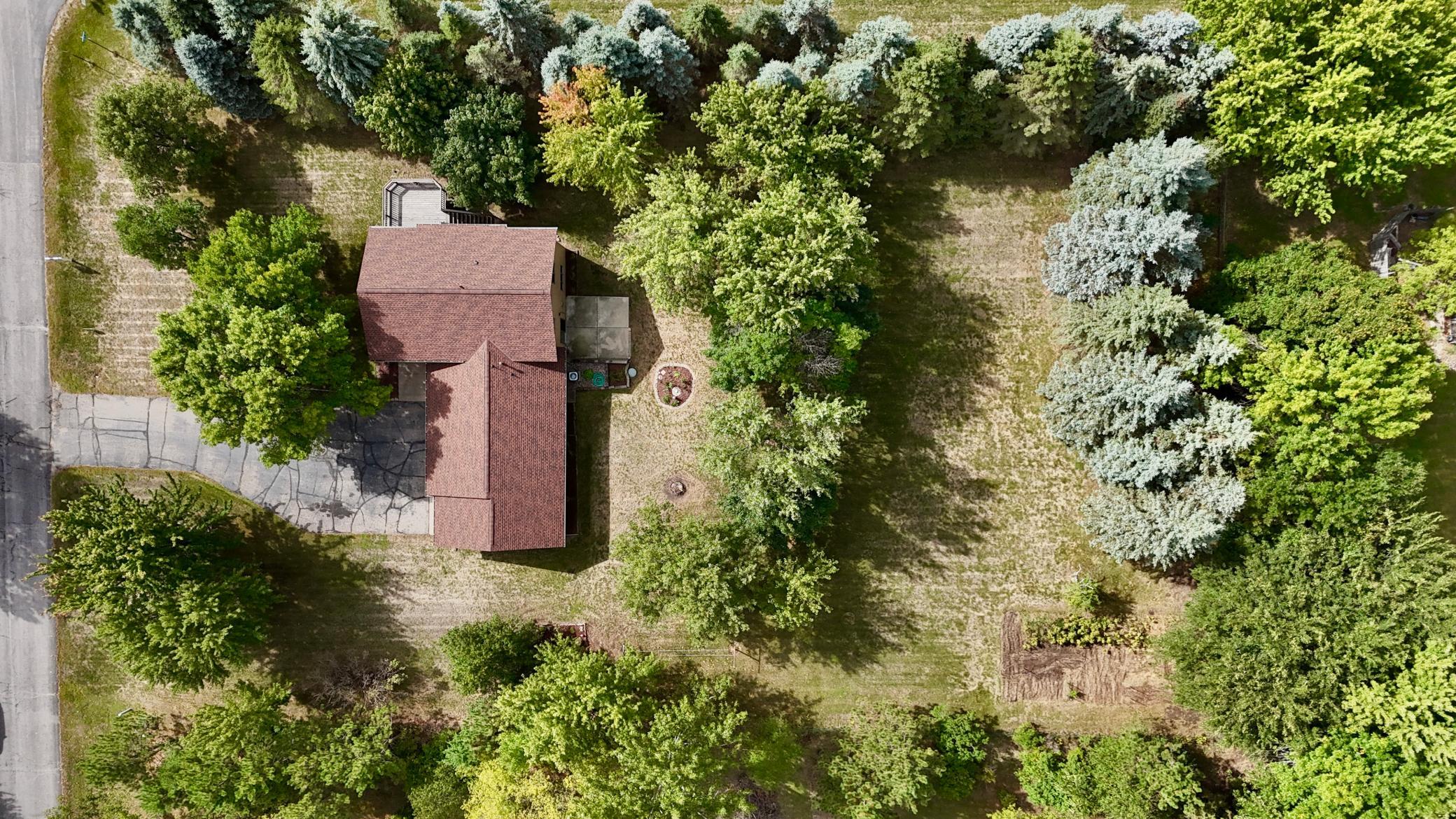 main property photo 50
