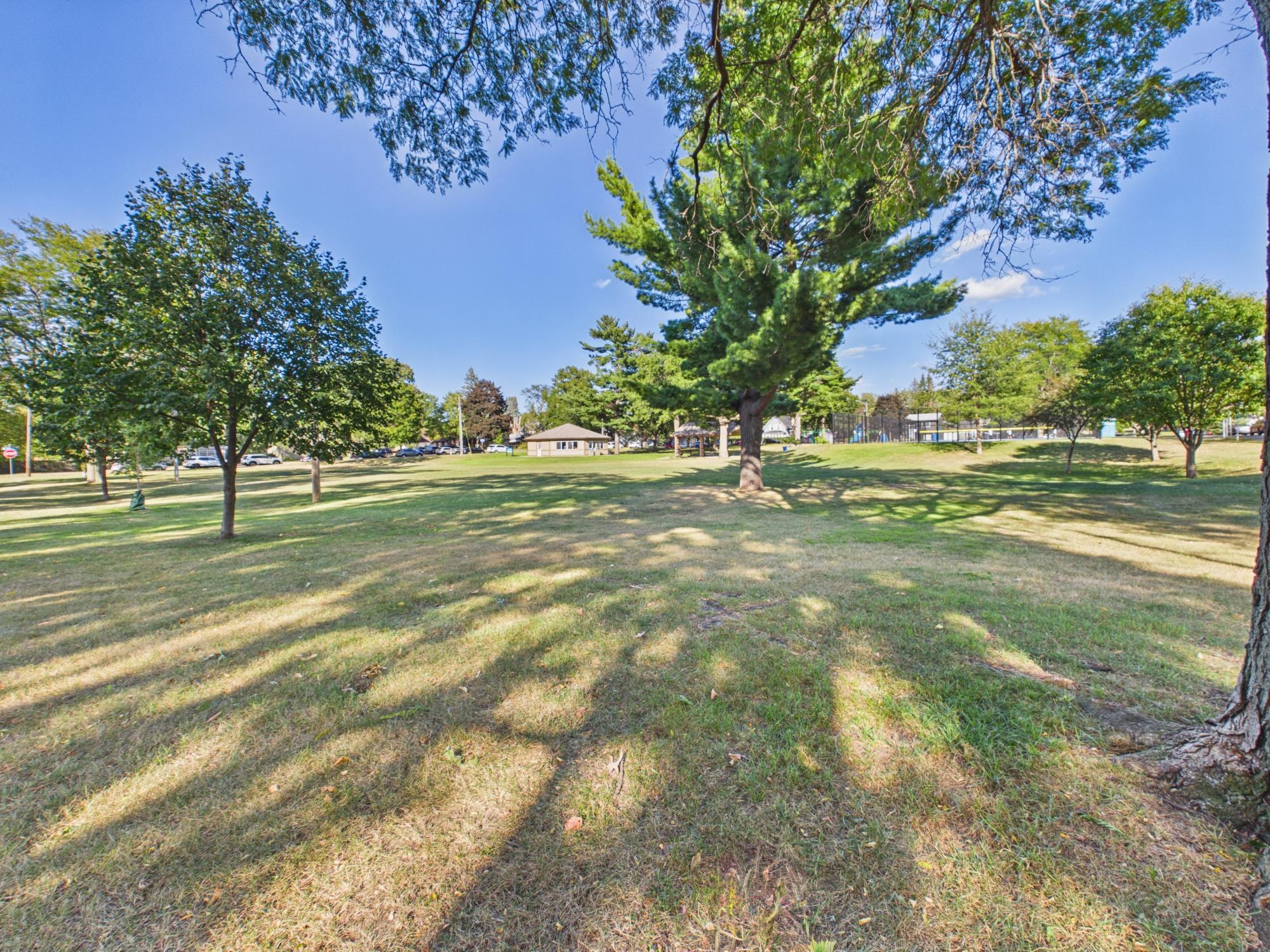 main property photo 23