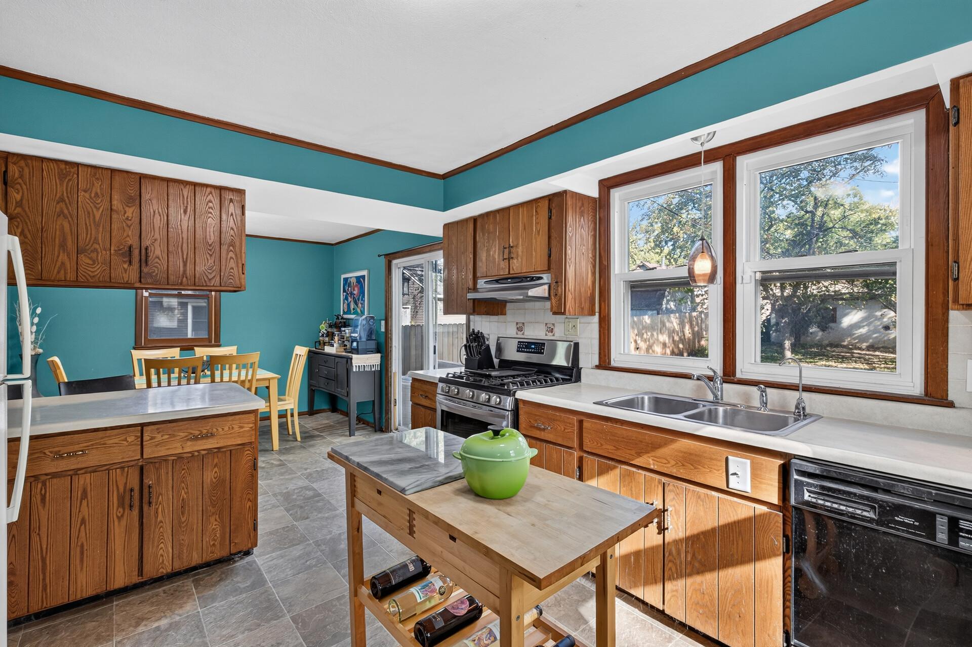 main property photo 7