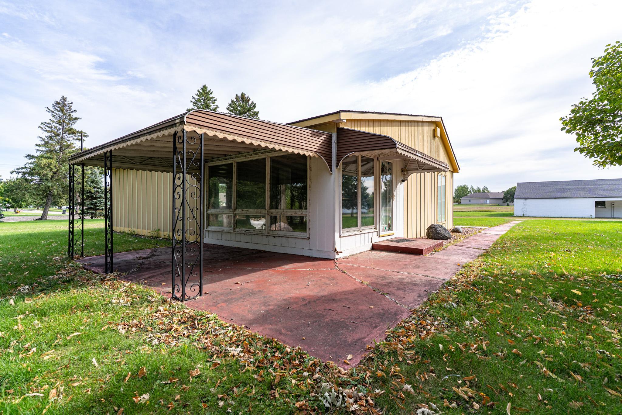 main property photo 39