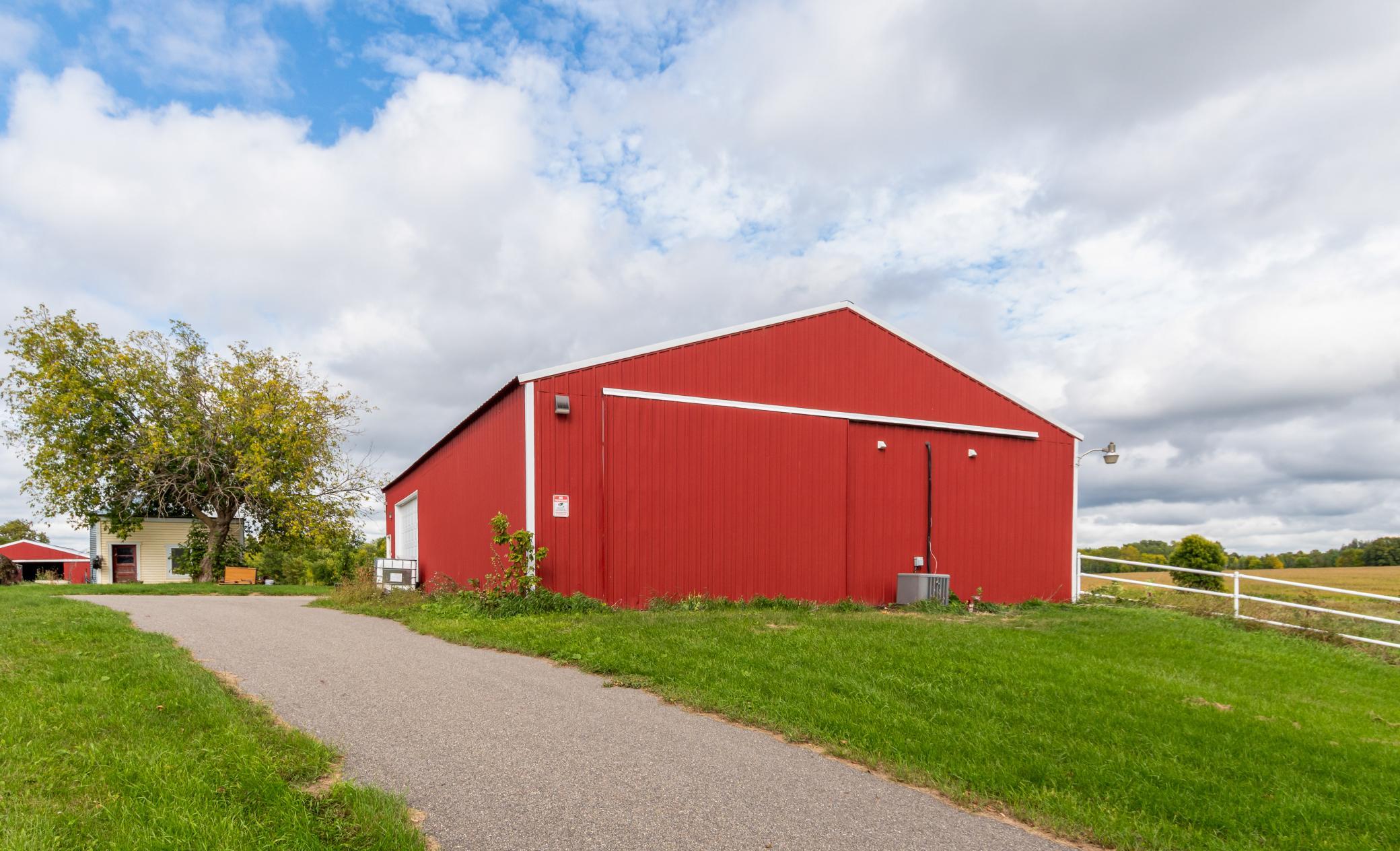 main property photo 27