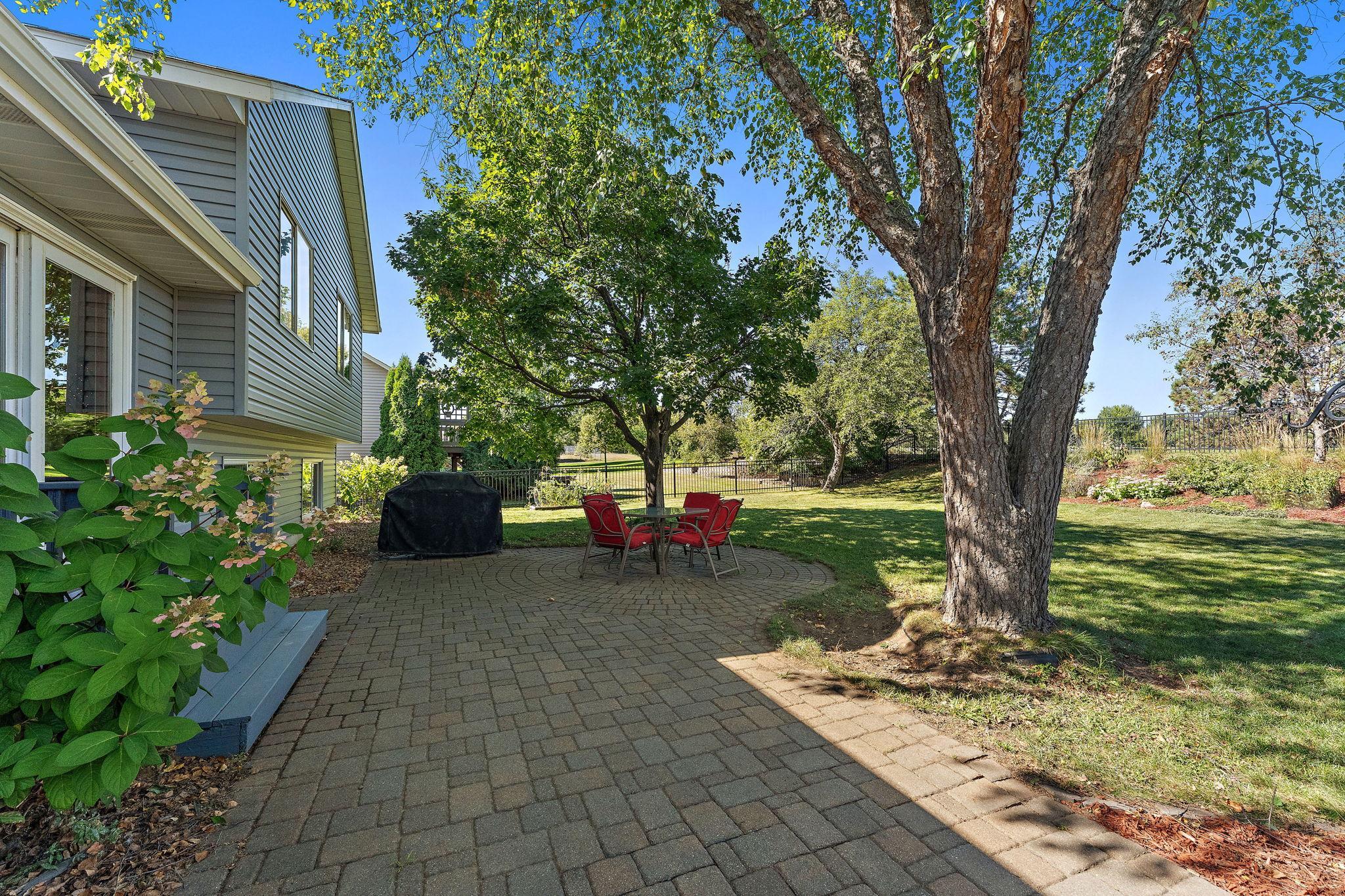 main property photo 30