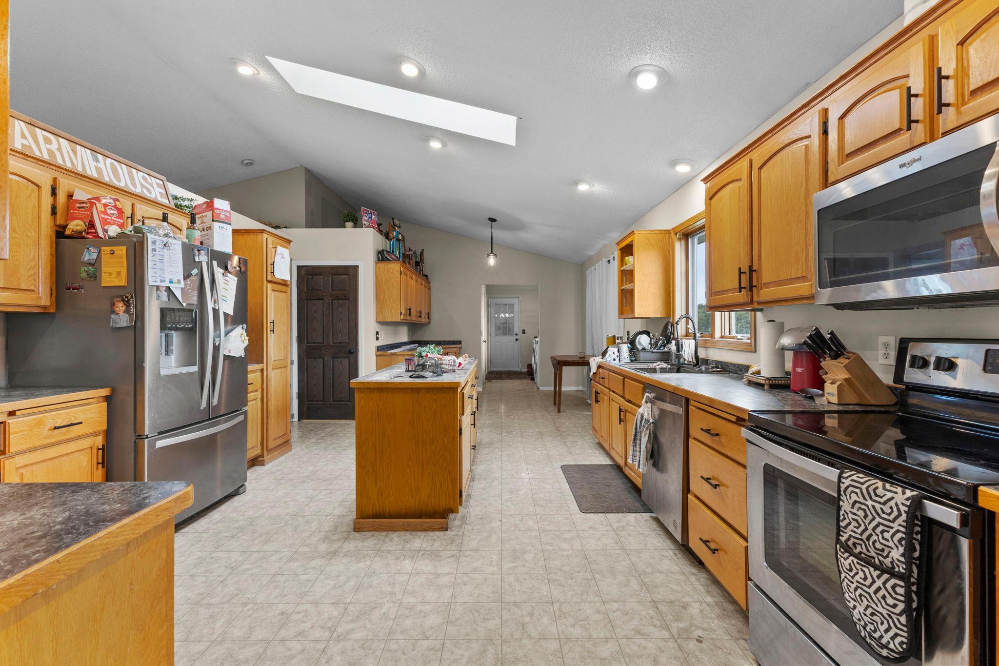 main property photo 23