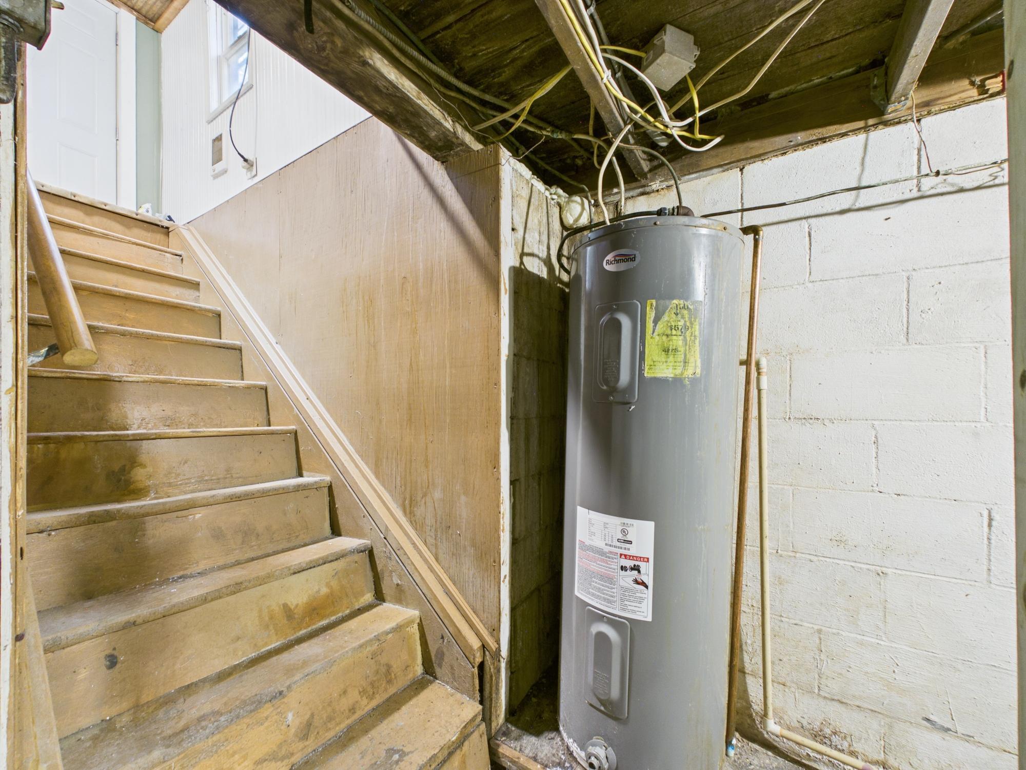 main property photo 36