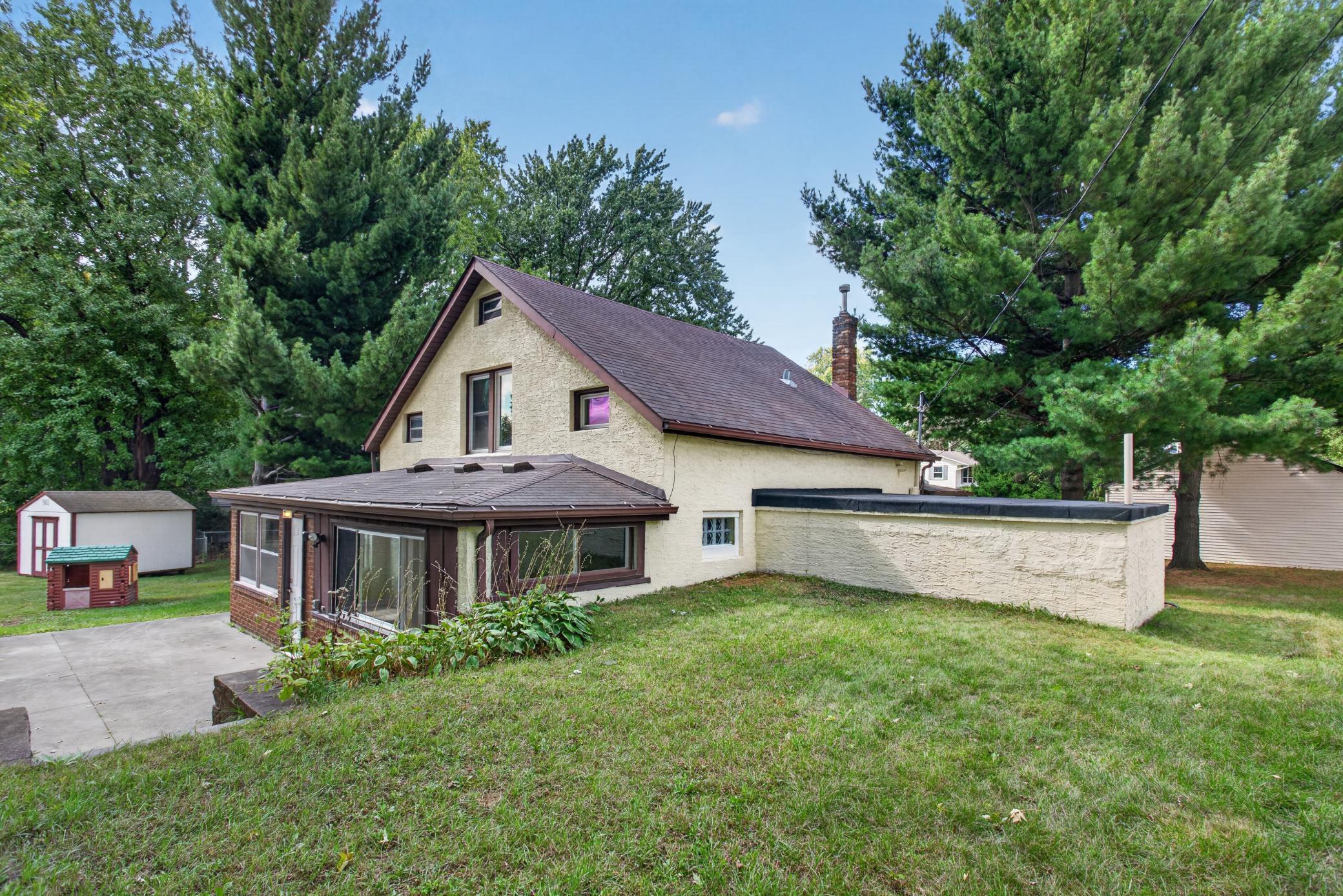 main property photo 32