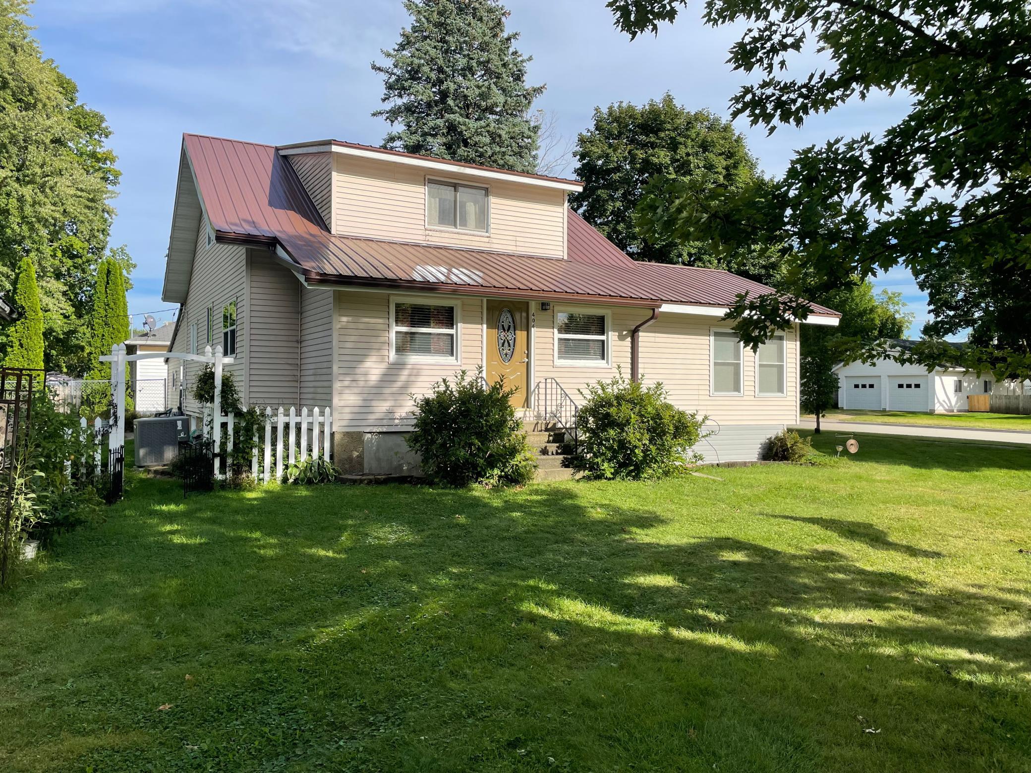 main property photo 2