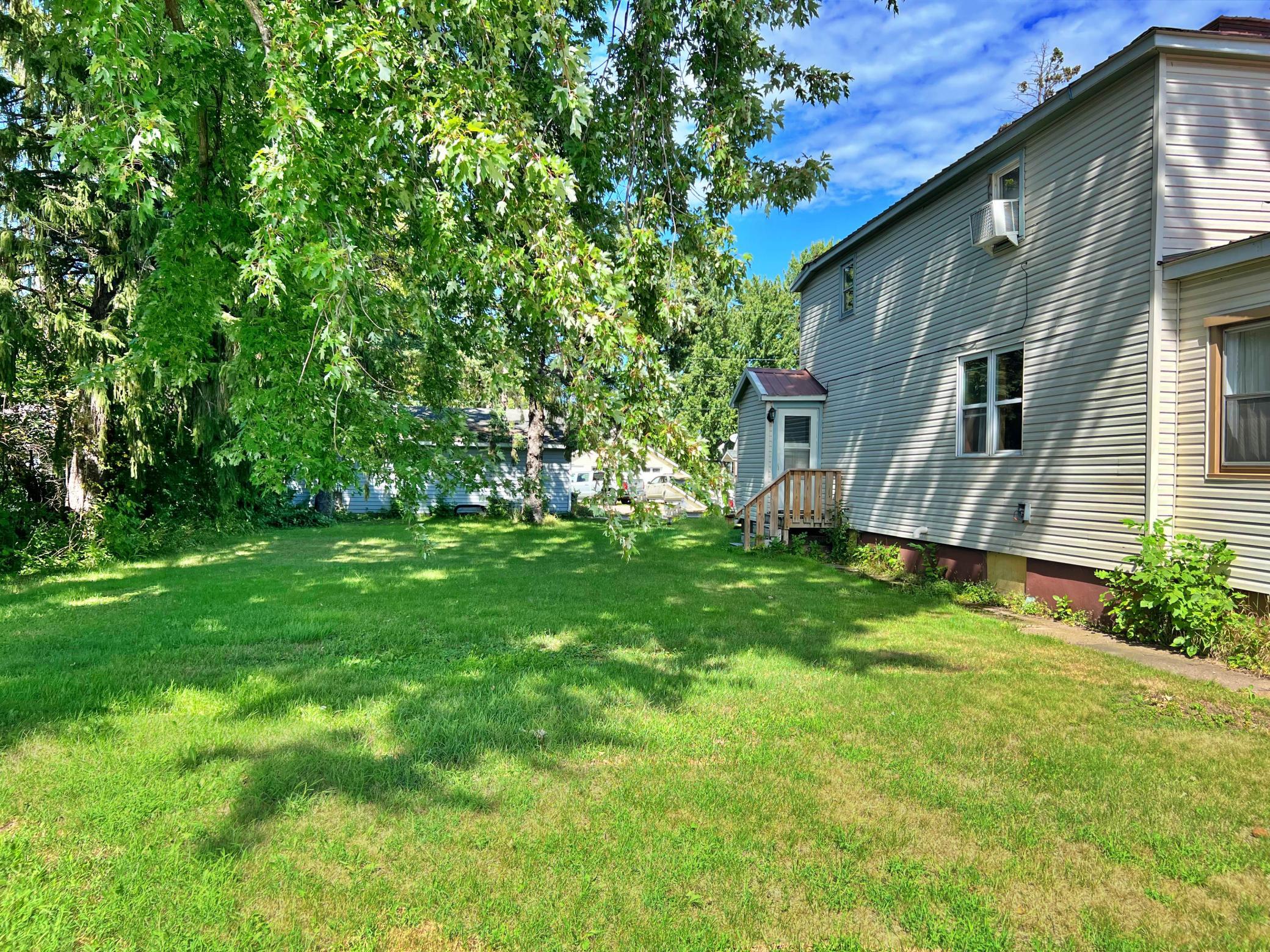 main property photo 13