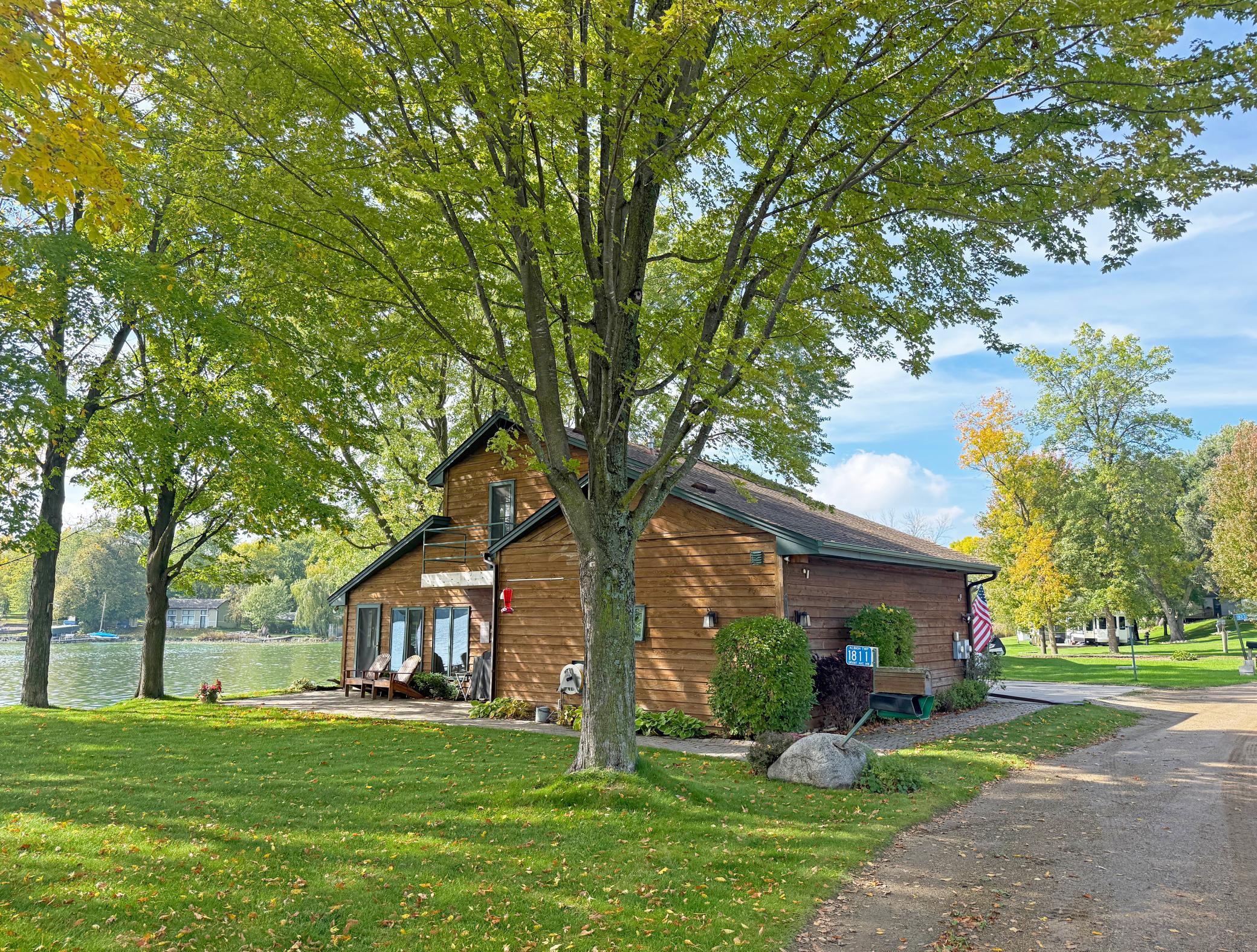 main property photo 40