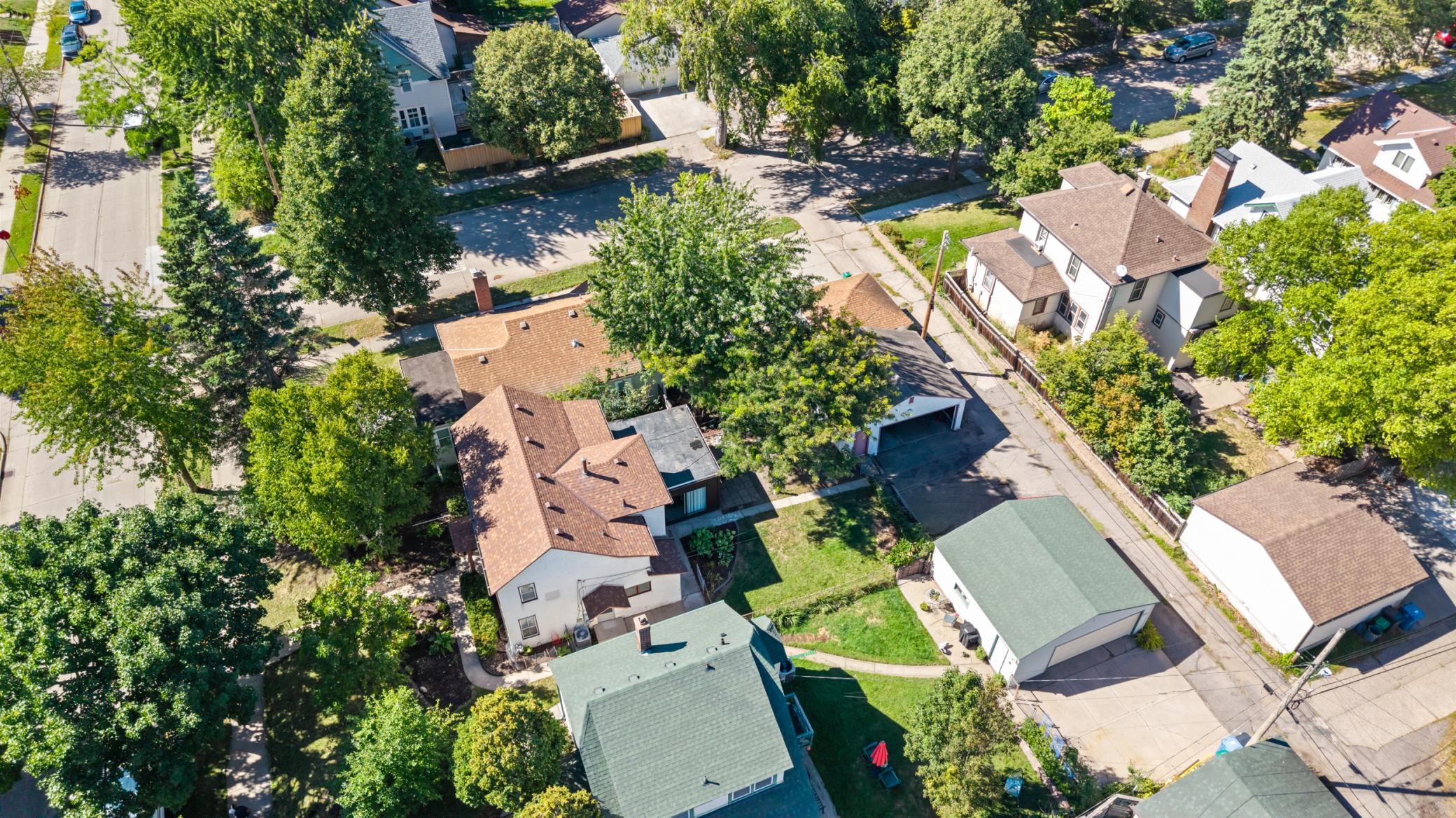 main property photo 36