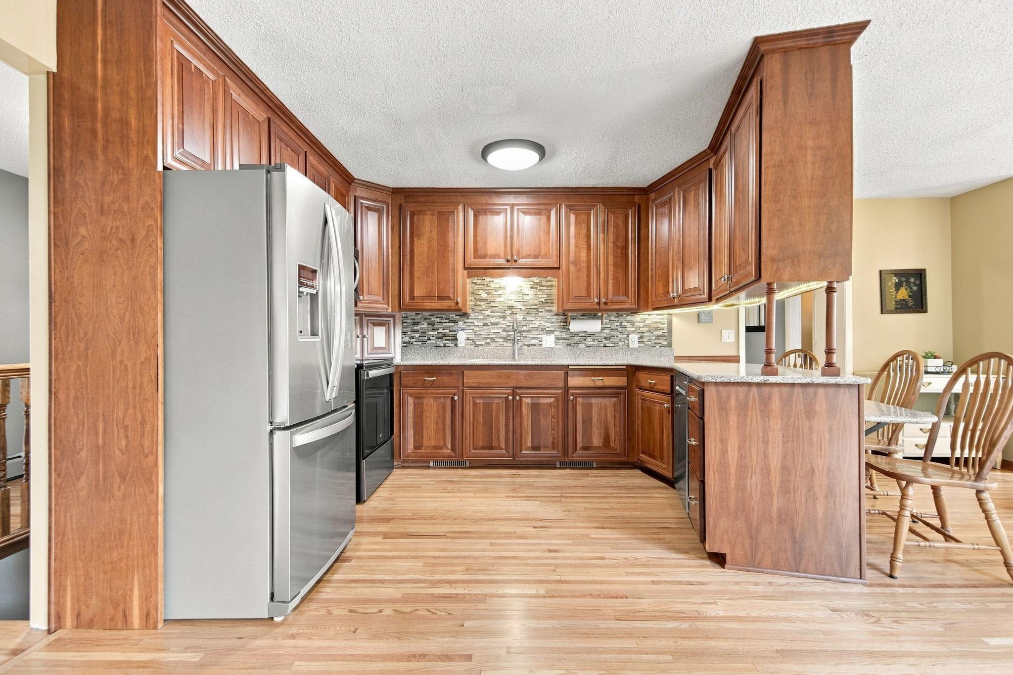 main property photo 13