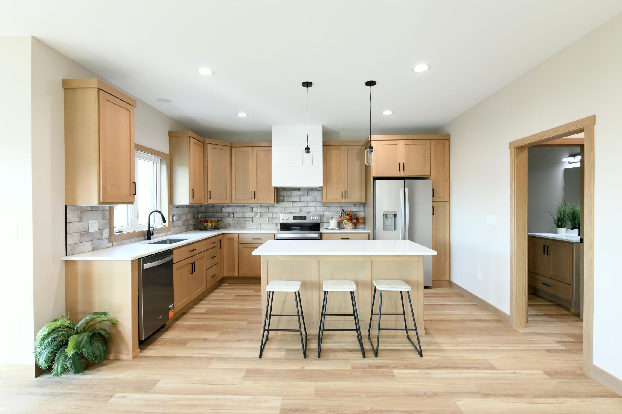 main property photo 5