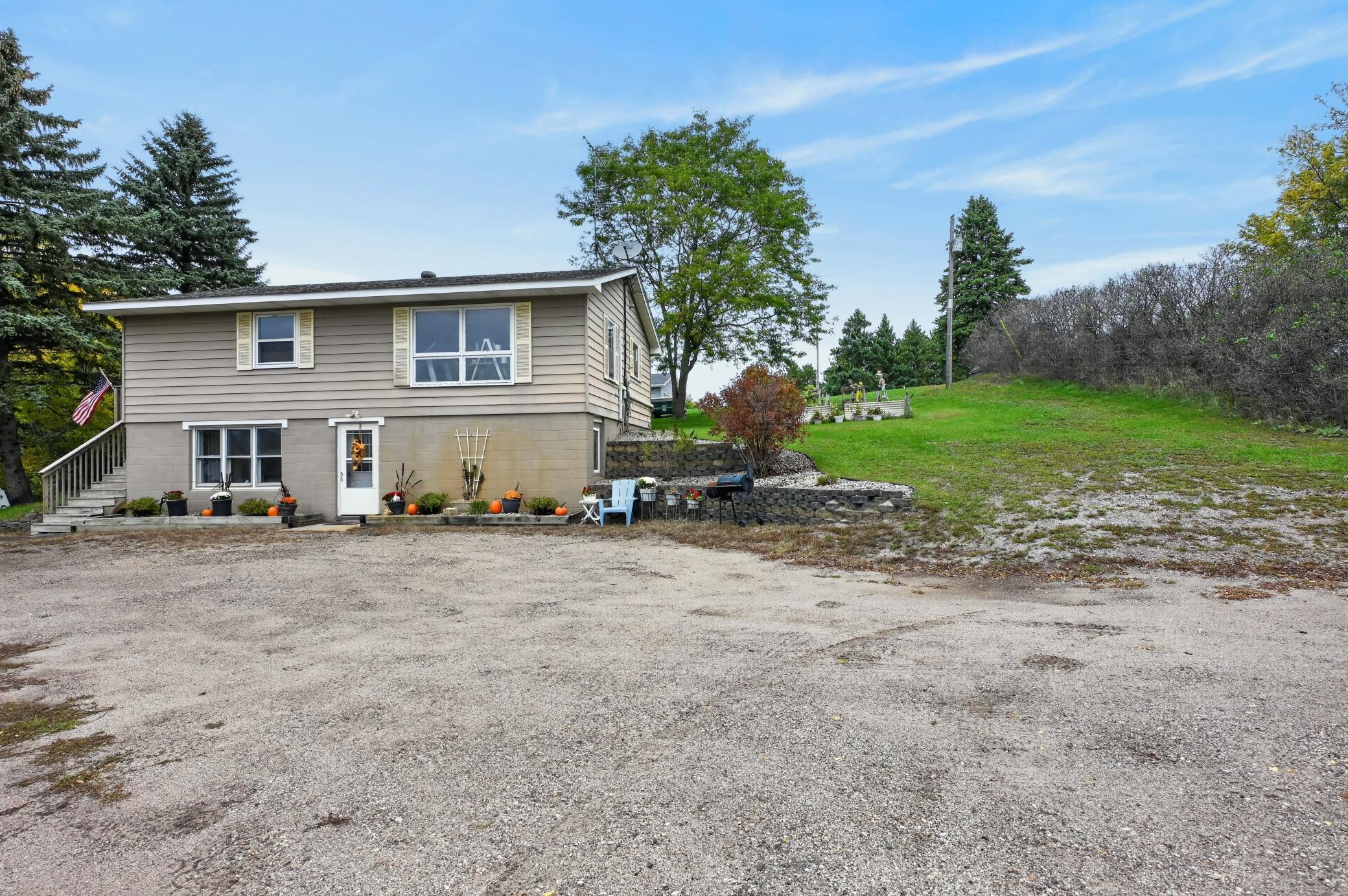 main property photo 46