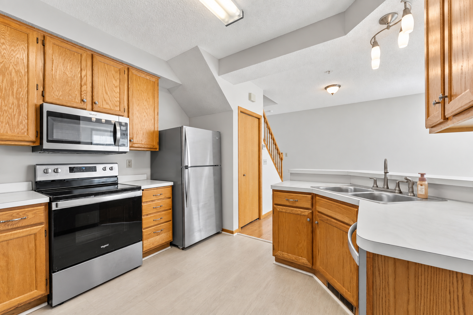 main property photo 12