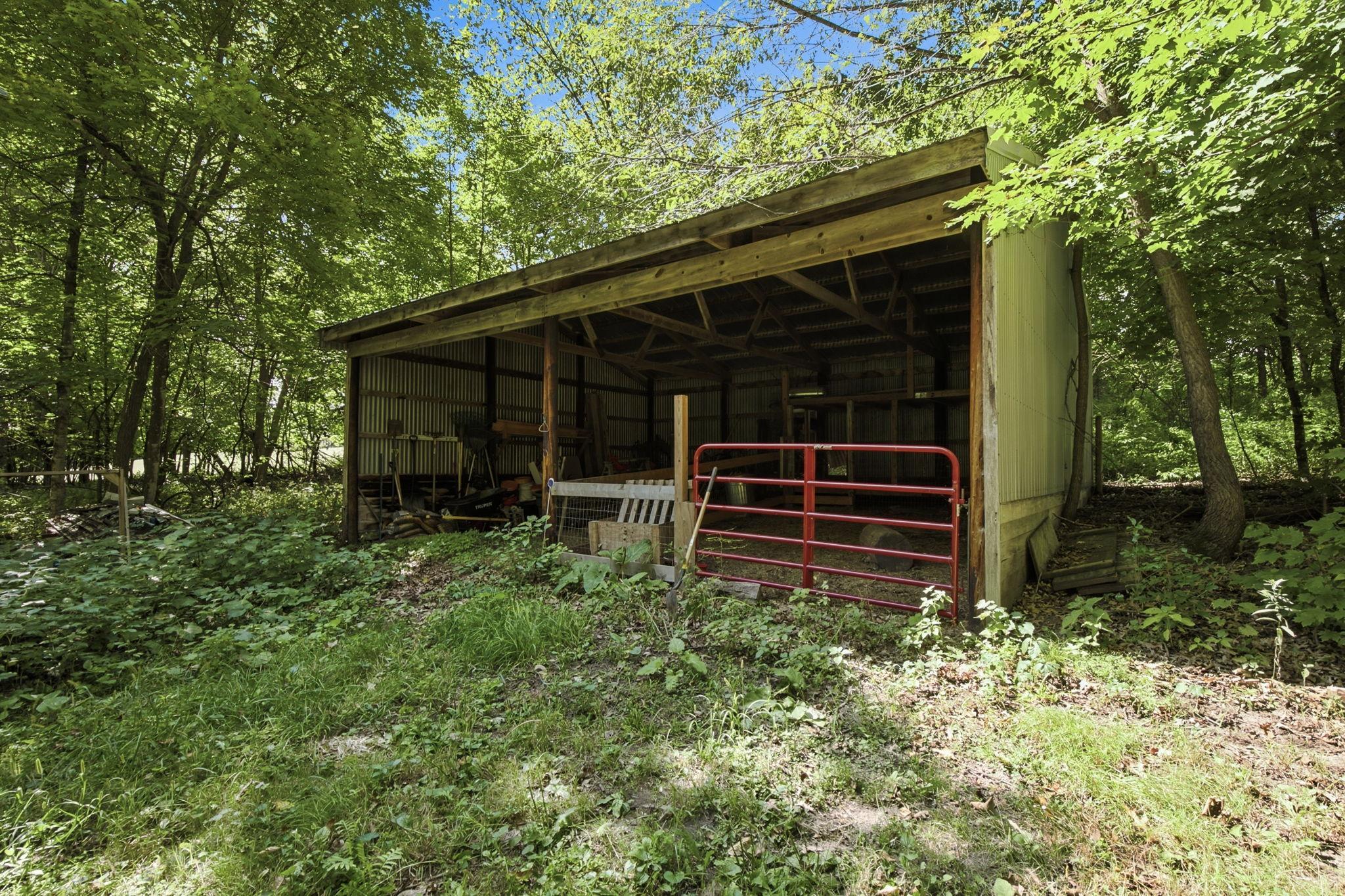 main property photo 28
