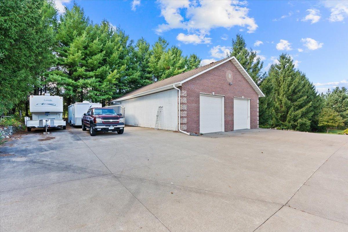 main property photo 74