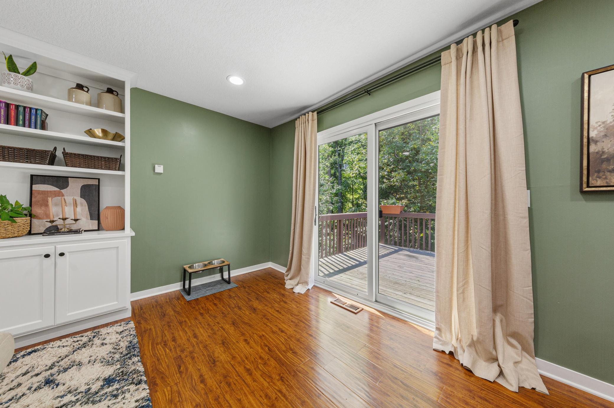 main property photo 5