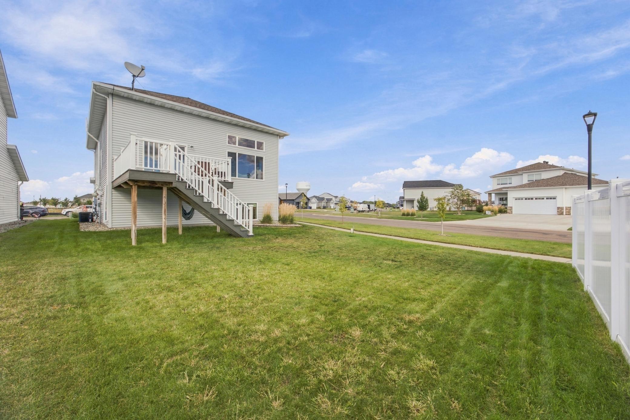 main property photo 27